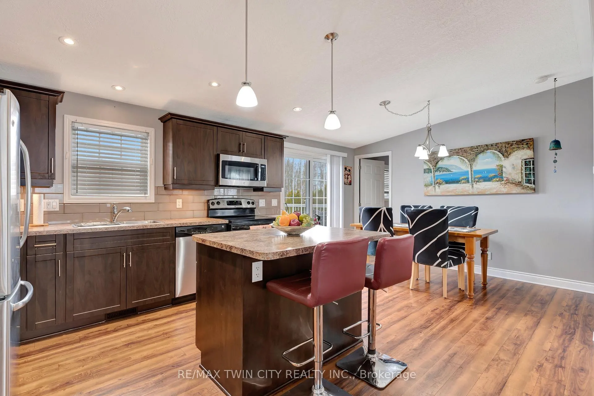 Photo 8 of Unit 4 Maple Ridge, 1429 Sheffield Road, Hamilton, Rural Flamborough — HOMEH