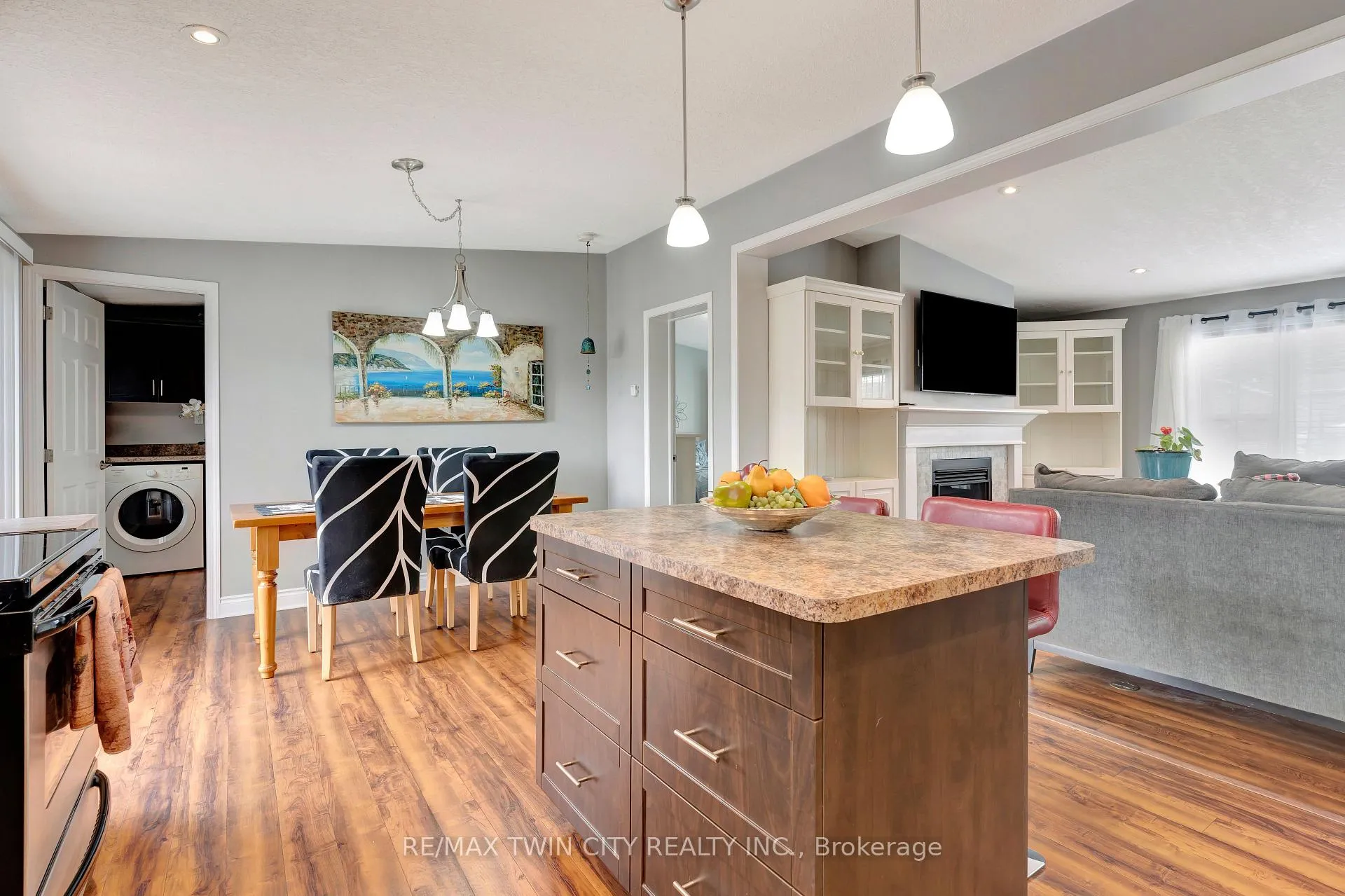 Photo 9 of Unit 4 Maple Ridge, 1429 Sheffield Road, Hamilton, Rural Flamborough — HOMEH