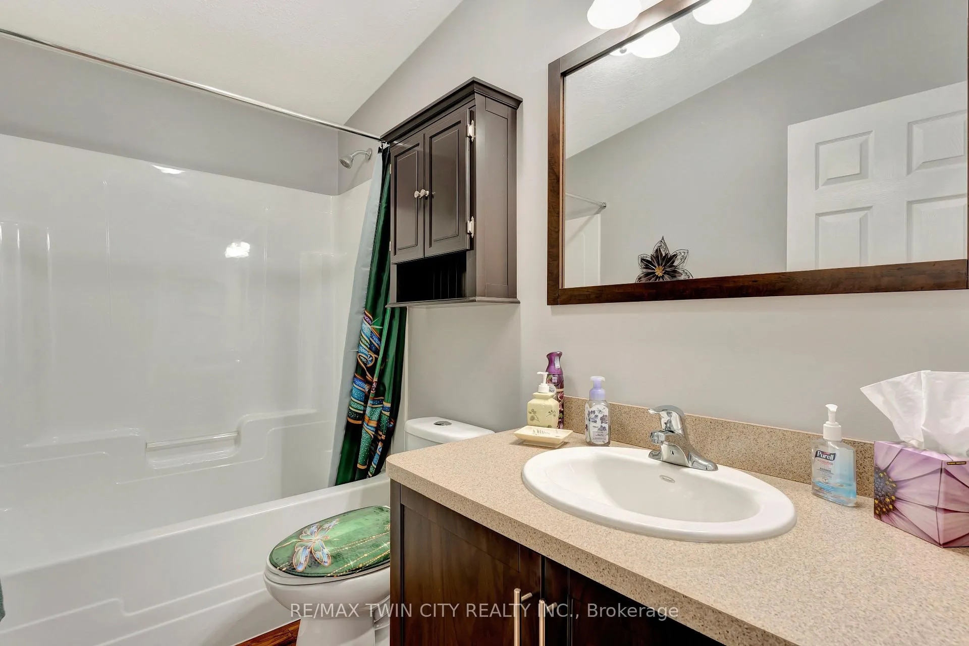 Photo 14 of Unit 4 Maple Ridge, 1429 Sheffield Road, Hamilton, Rural Flamborough — HOMEH