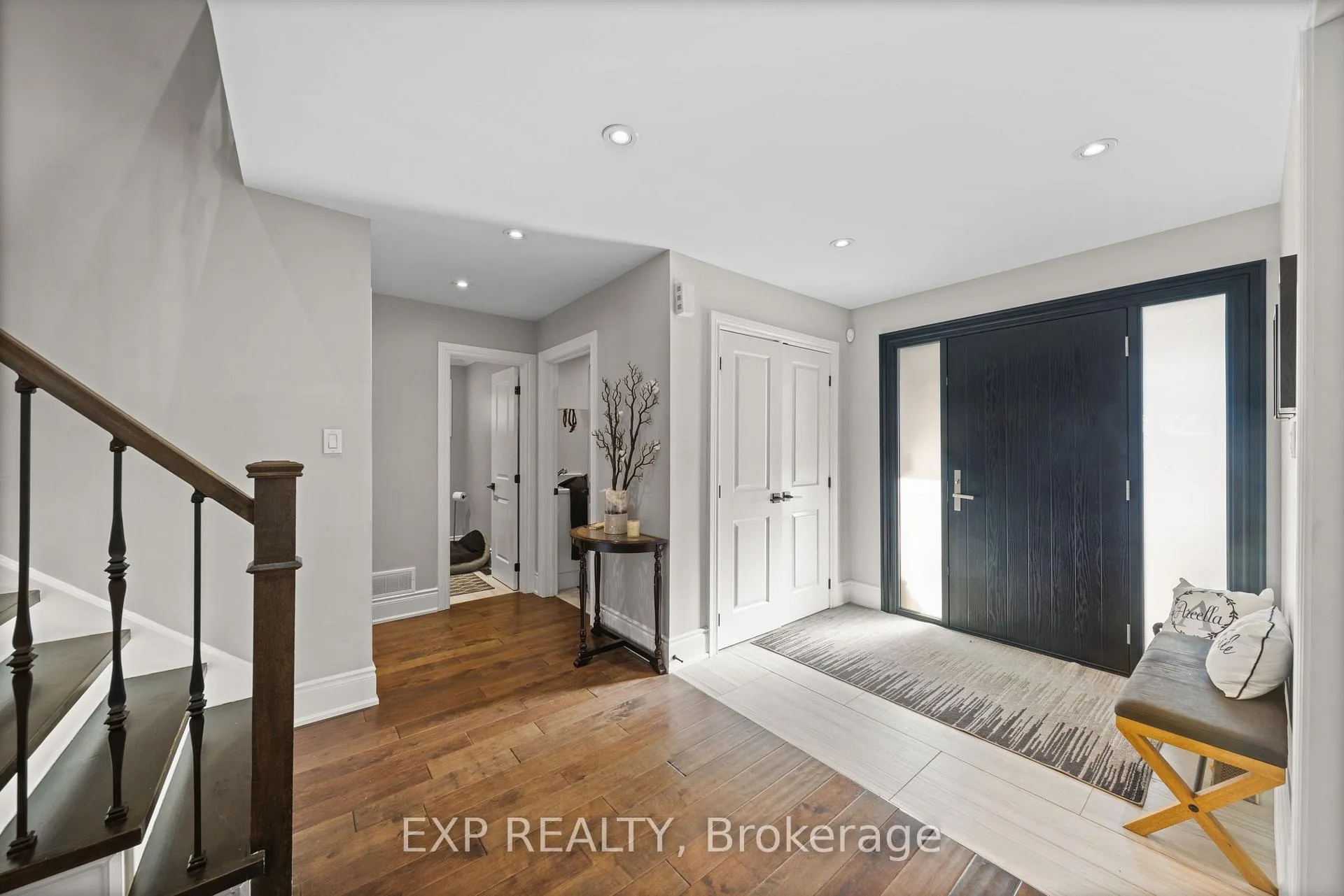 Photo 4 of 126 Larkin Avenue, Markham, Markham Village — HOMEH