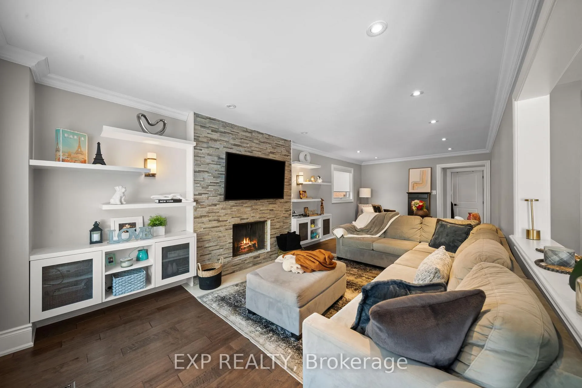 Photo 16 of 126 Larkin Avenue, Markham, Markham Village — HOMEH