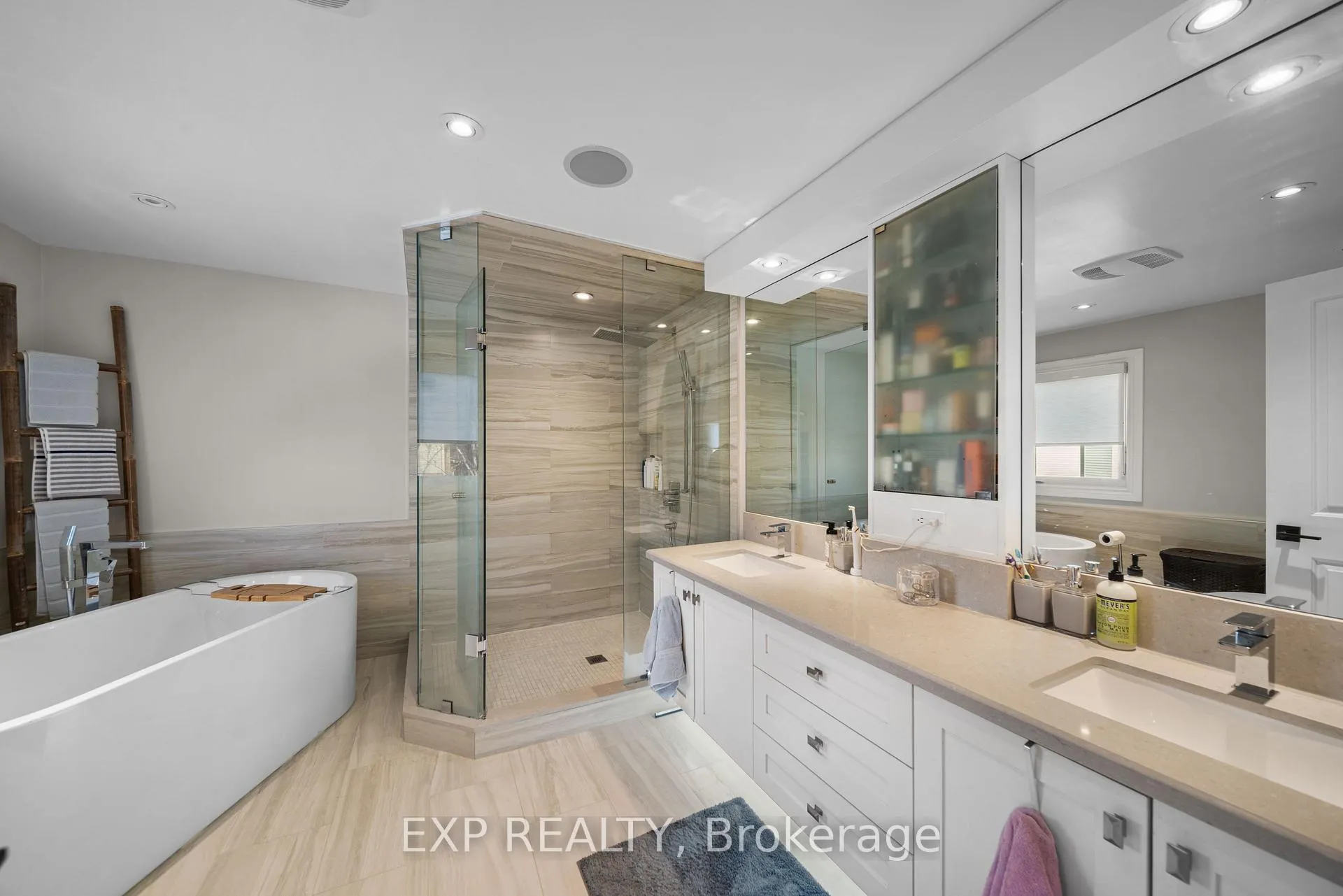 Photo 21 of 126 Larkin Avenue, Markham, Markham Village — HOMEH