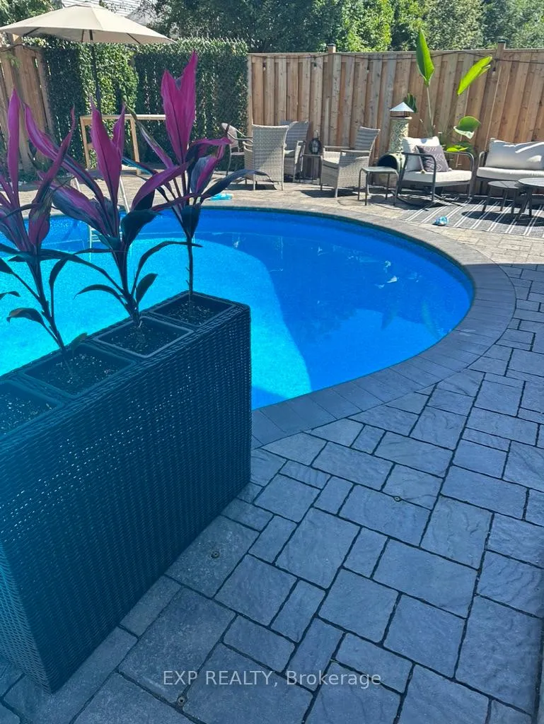 Photo 33 of 126 Larkin Avenue, Markham, Markham Village — HOMEH