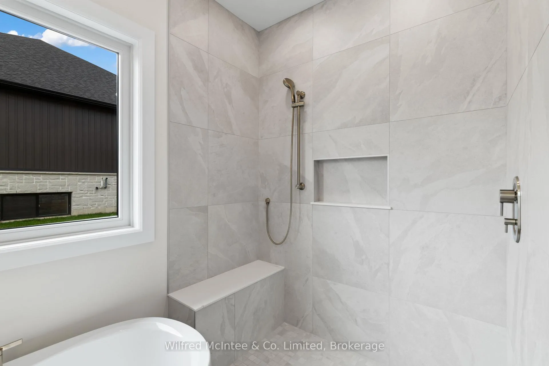 Photo 15 of 44 McTavish Crescent, Huron-Kinloss — HOMEH