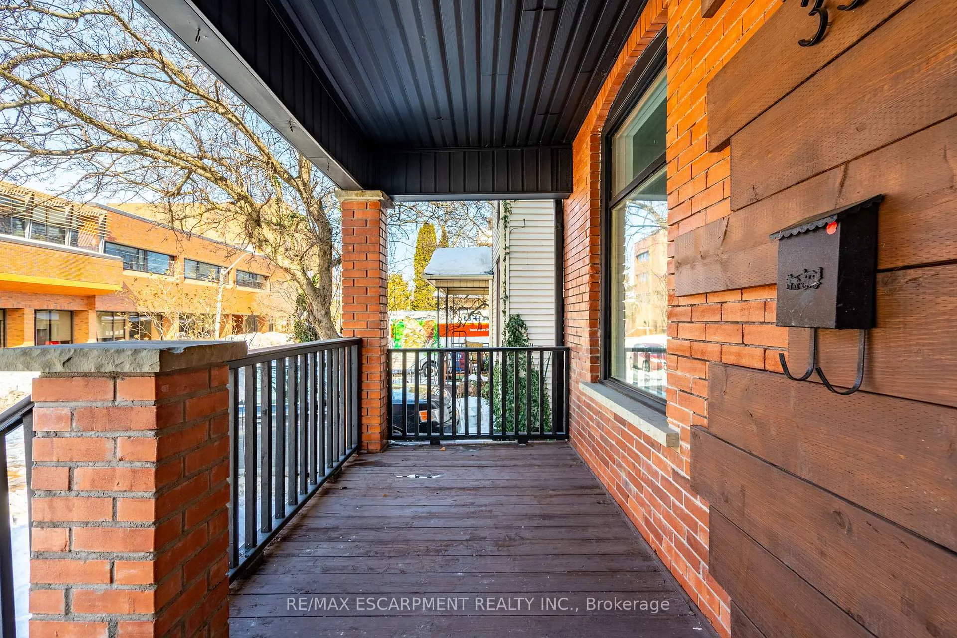 Photo 4 of 35 Lorne Avenue, Hamilton, Blakeley — HOMEH
