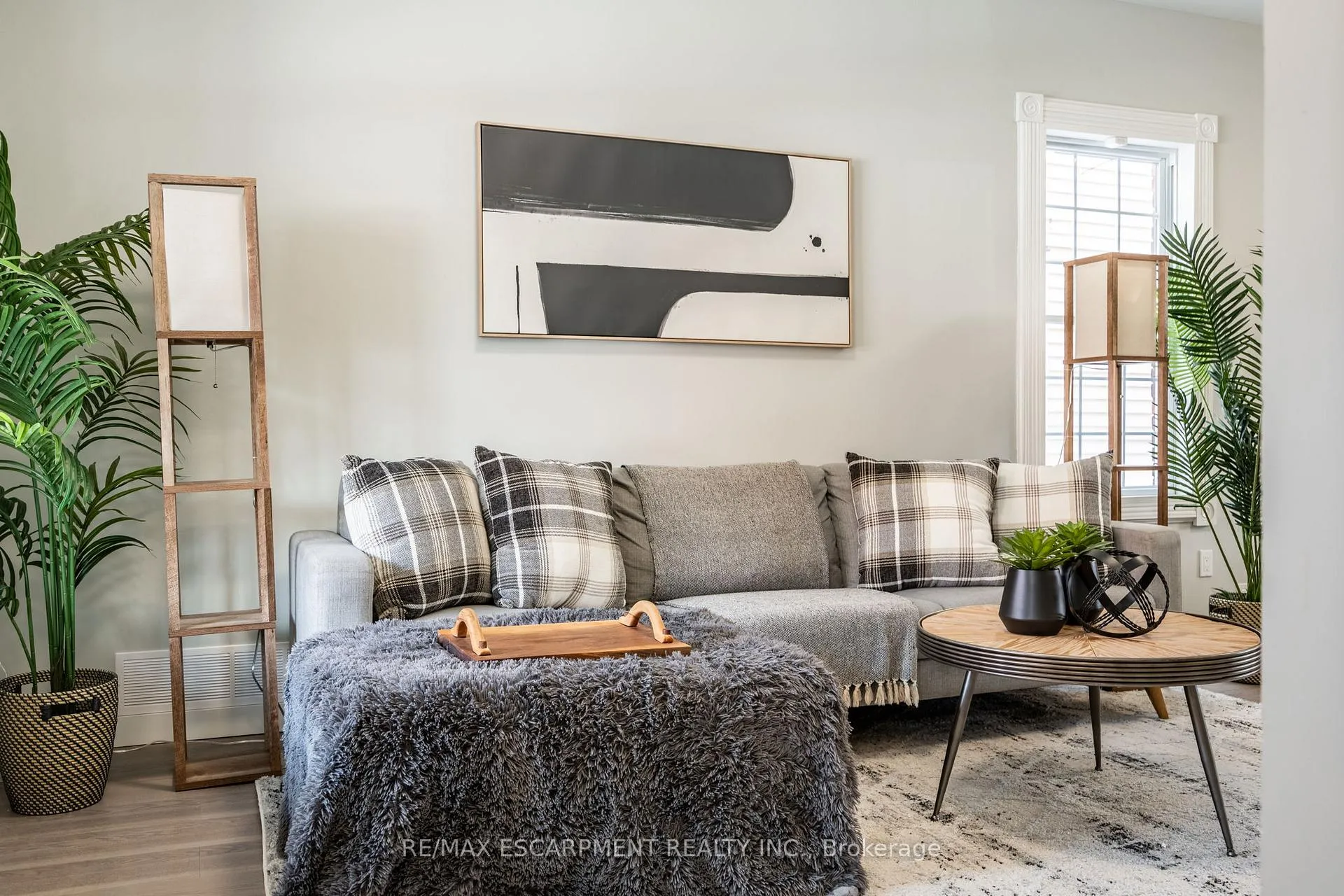 Photo 7 of 35 Lorne Avenue, Hamilton, Blakeley — HOMEH