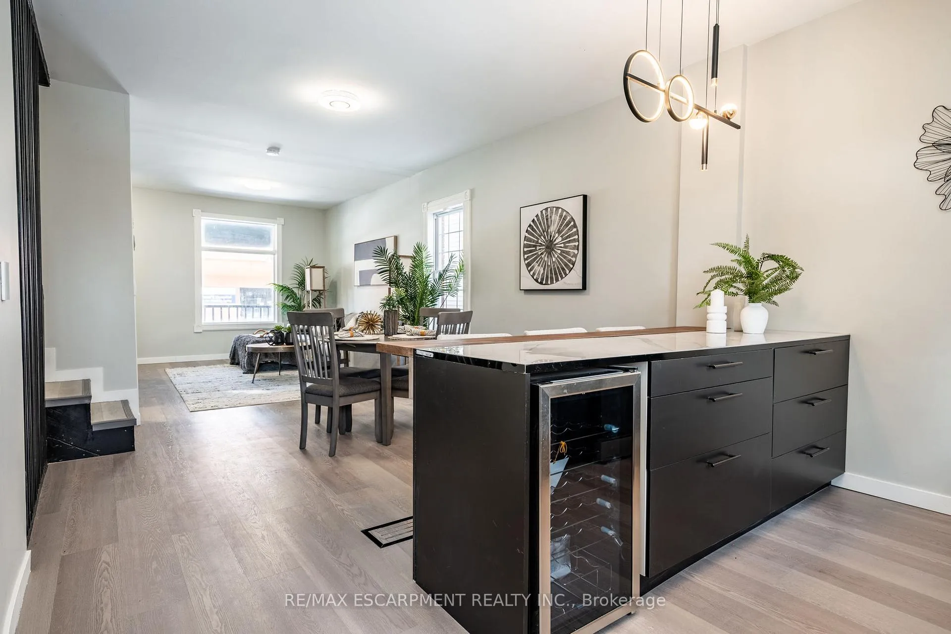 Photo 17 of 35 Lorne Avenue, Hamilton, Blakeley — HOMEH