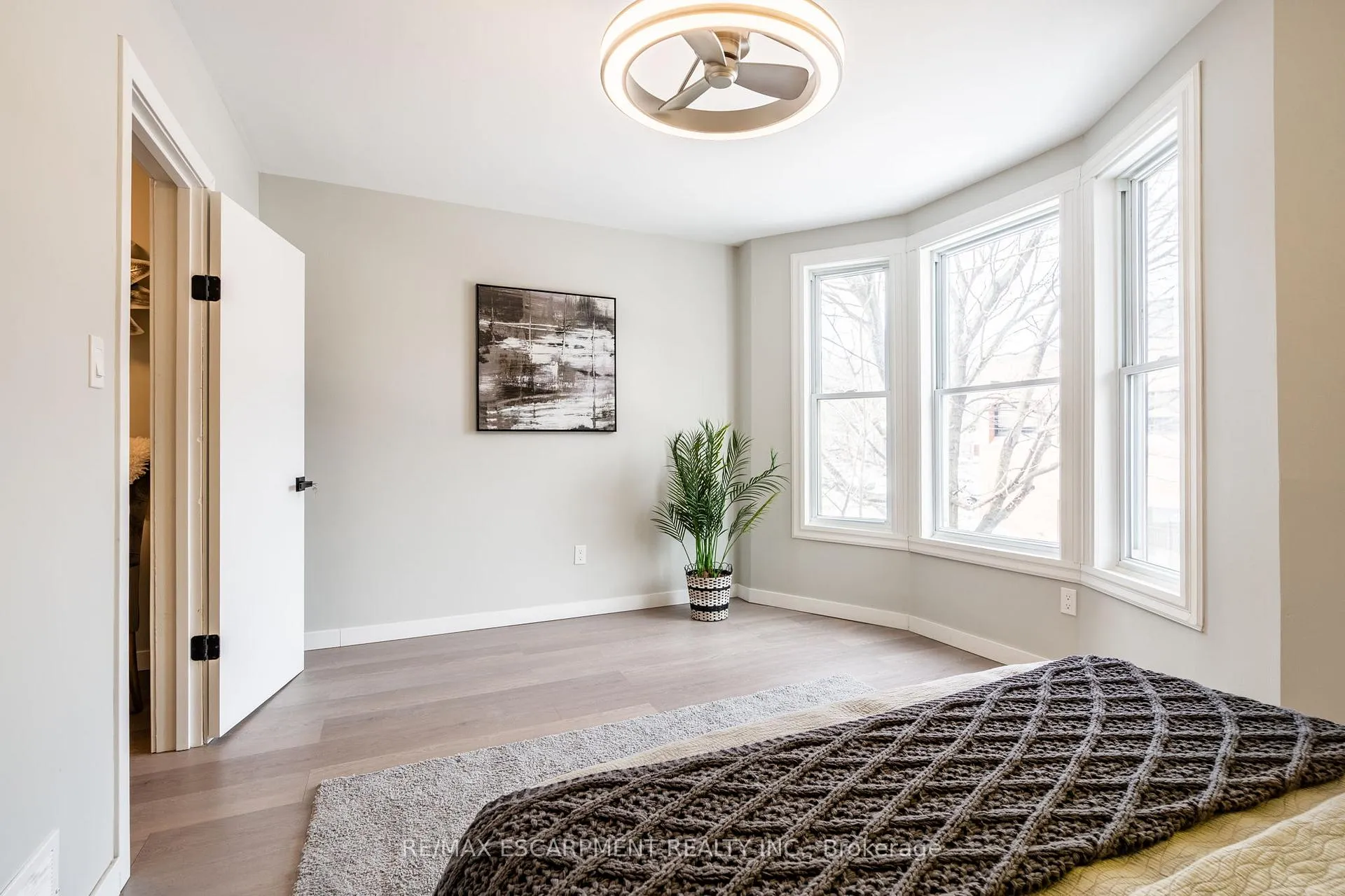 Photo 25 of 35 Lorne Avenue, Hamilton, Blakeley — HOMEH