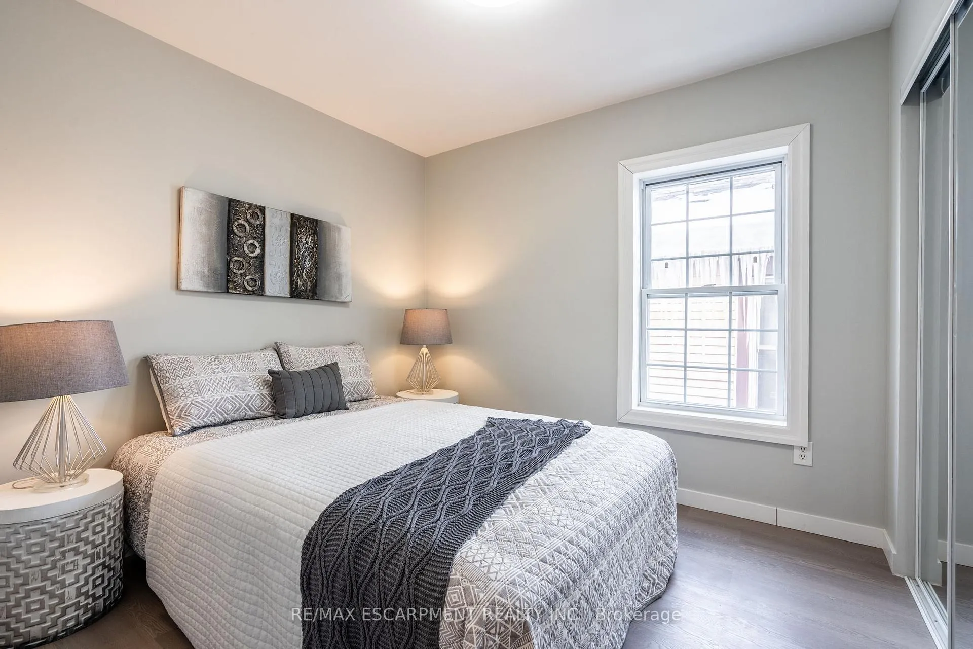 Photo 27 of 35 Lorne Avenue, Hamilton, Blakeley — HOMEH