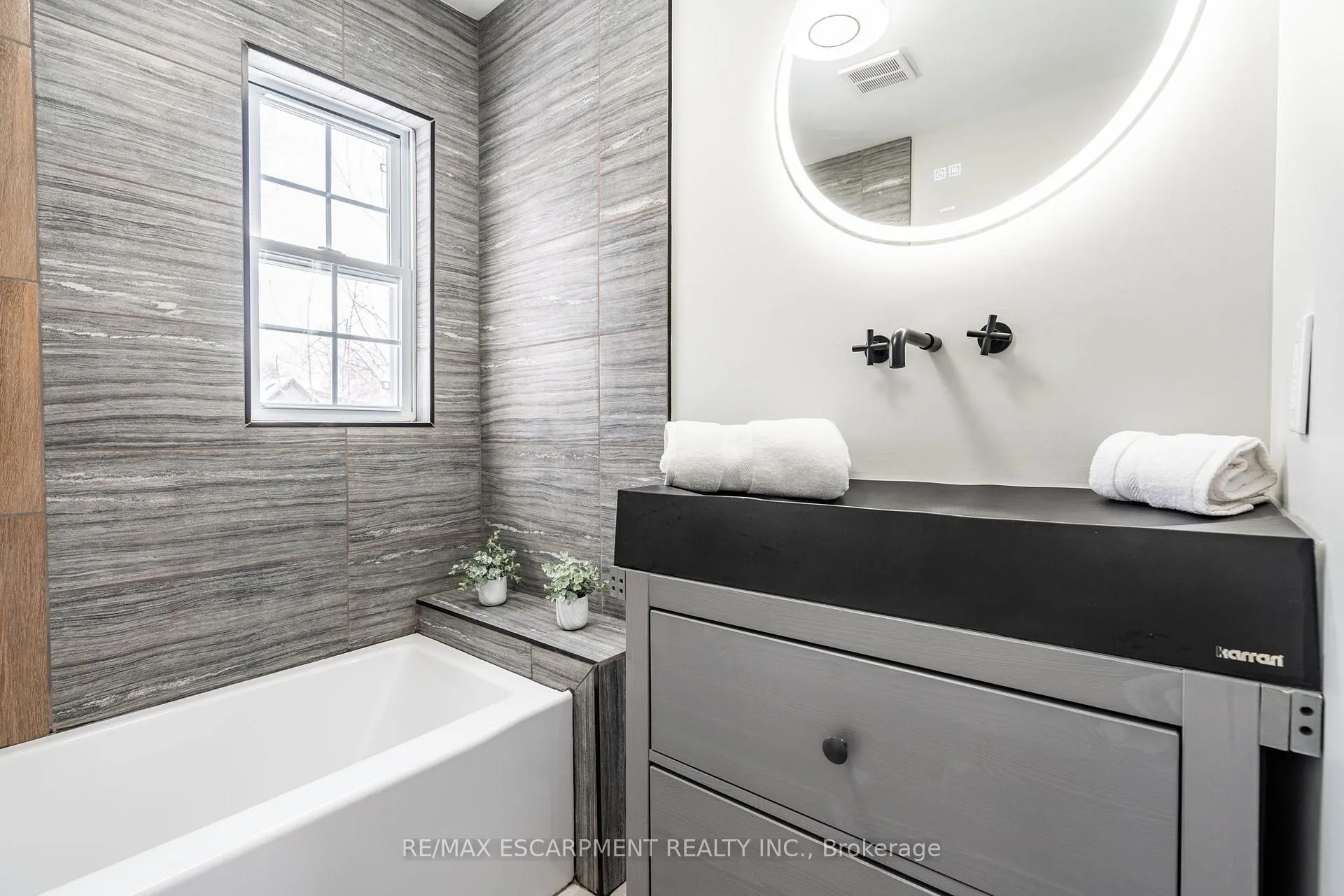 Photo 32 of 35 Lorne Avenue, Hamilton, Blakeley — HOMEH