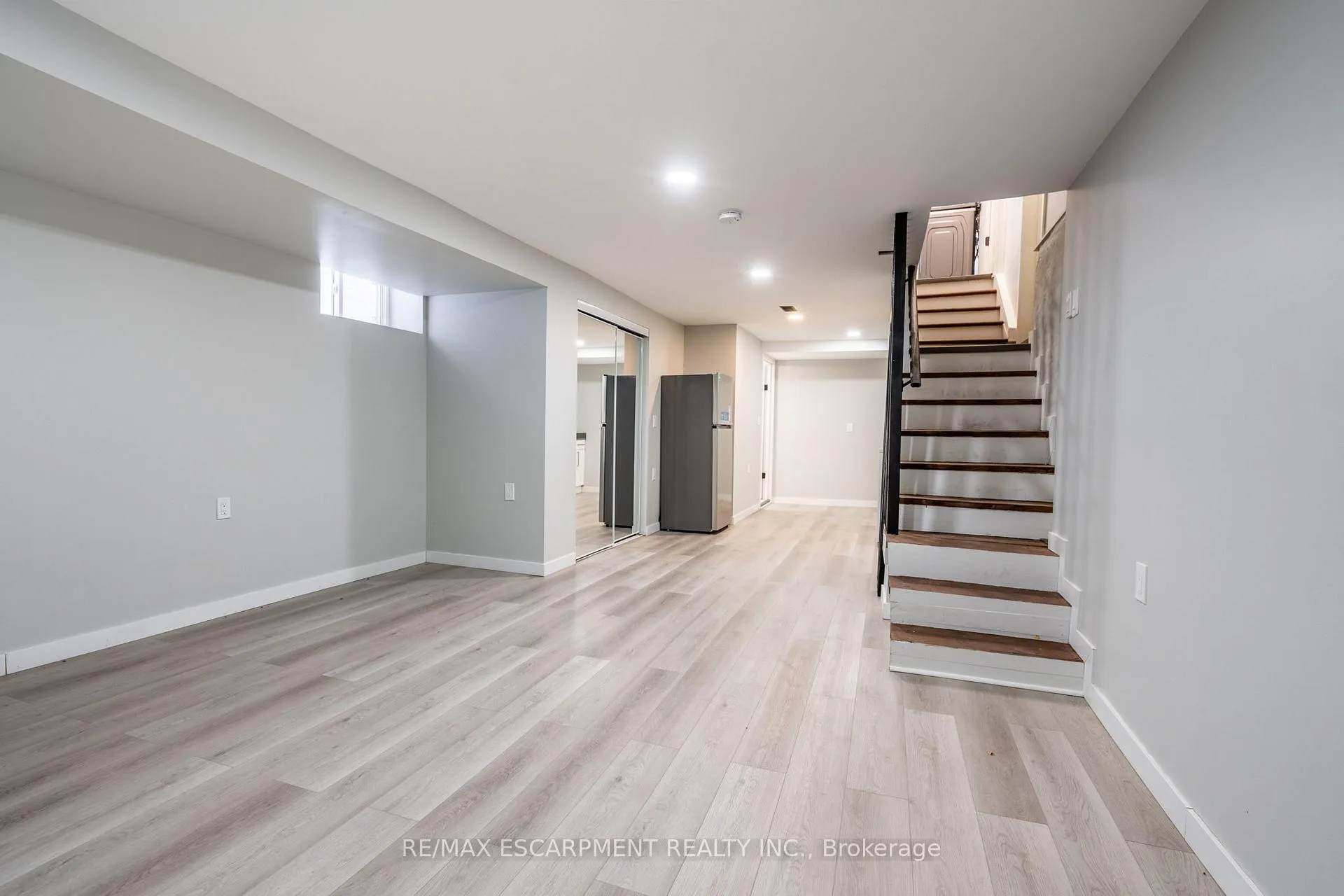 Photo 39 of 35 Lorne Avenue, Hamilton, Blakeley — HOMEH