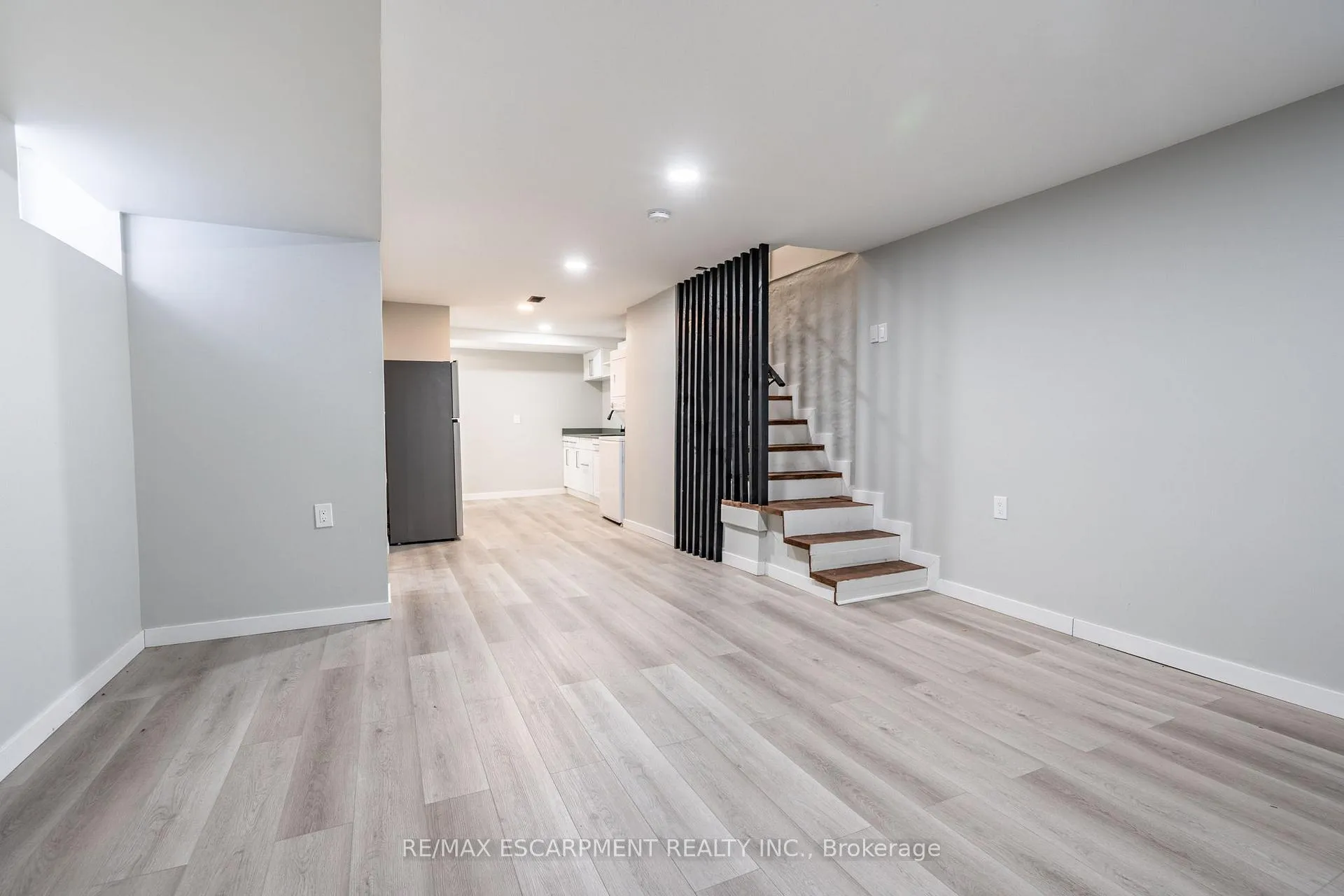 Photo 40 of 35 Lorne Avenue, Hamilton, Blakeley — HOMEH