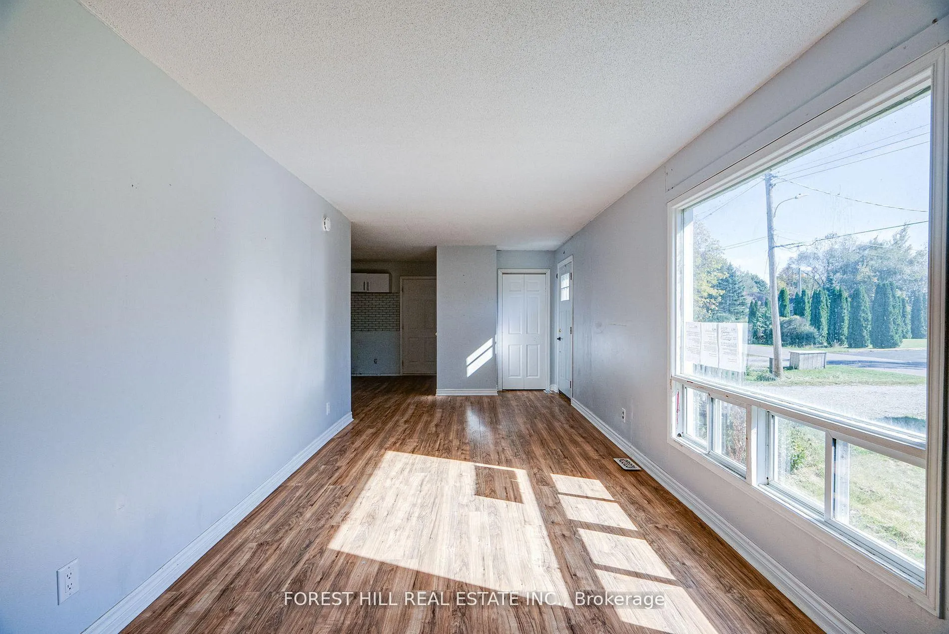 Photo 5 of 1050 Balsam Road S, Innisfil, Rural Innisfil — HOMEH