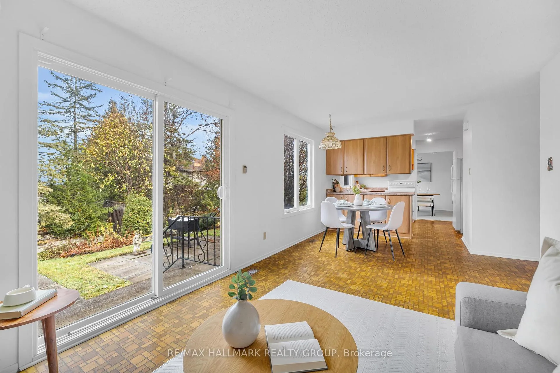 Photo 11 of 3407 McCarthy Road, Ottawa, Hunt Club/Western Community — HOMEH