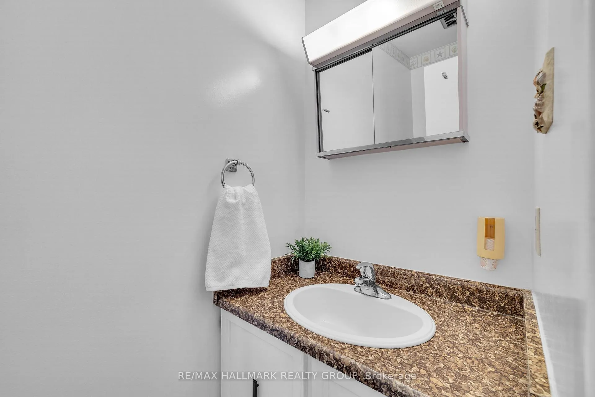 Photo 12 of 3407 McCarthy Road, Ottawa, Hunt Club/Western Community — HOMEH