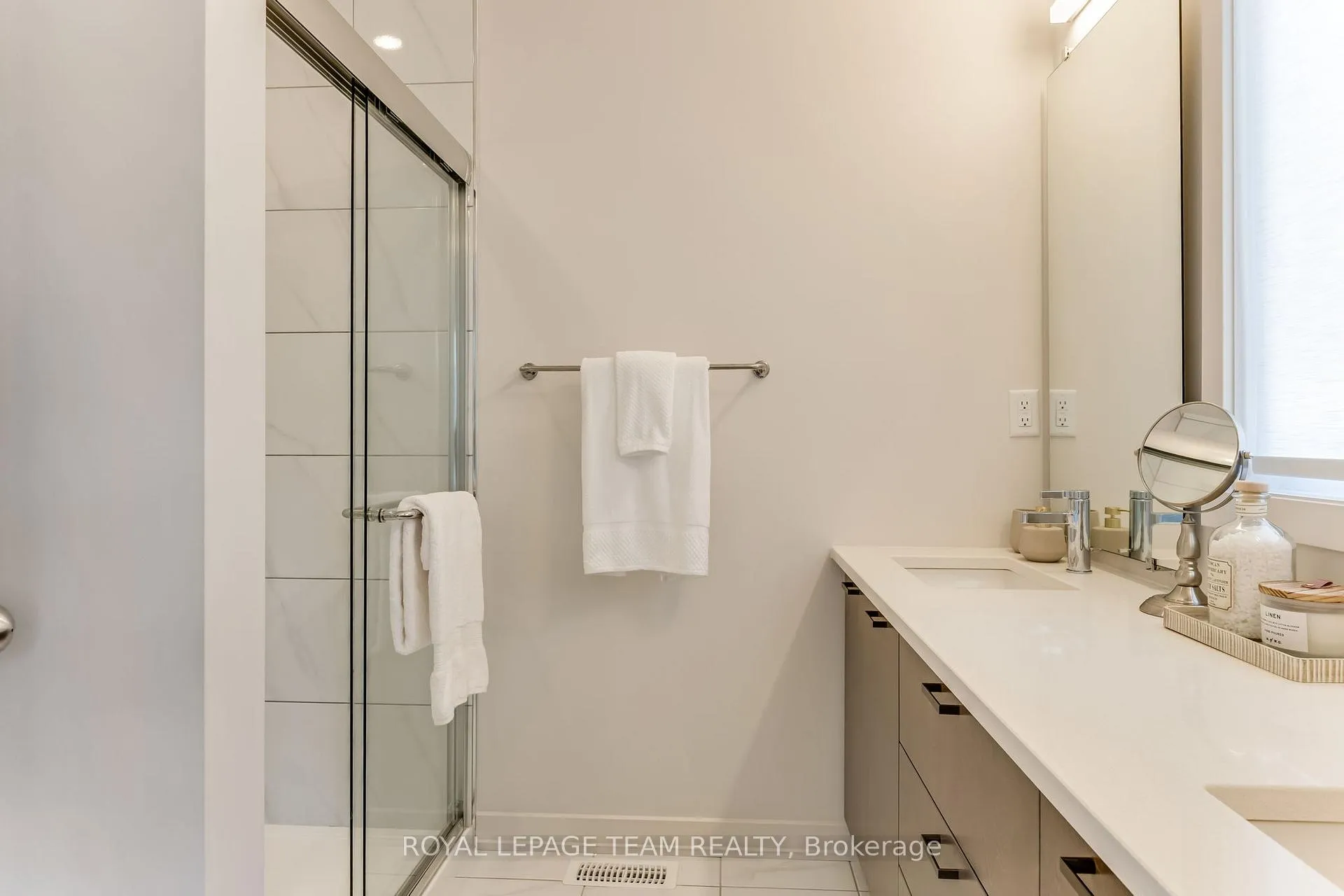 Photo 28 of 206 Pisces Terrace, Ottawa, Leitrim — HOMEH