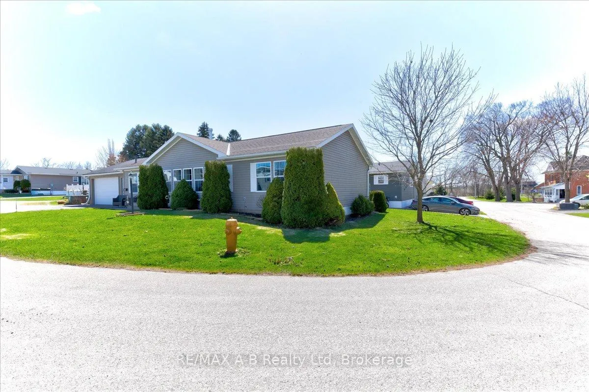 Photo 2 of Unit 27, 25 Thames Road, St. Marys — HOMEH