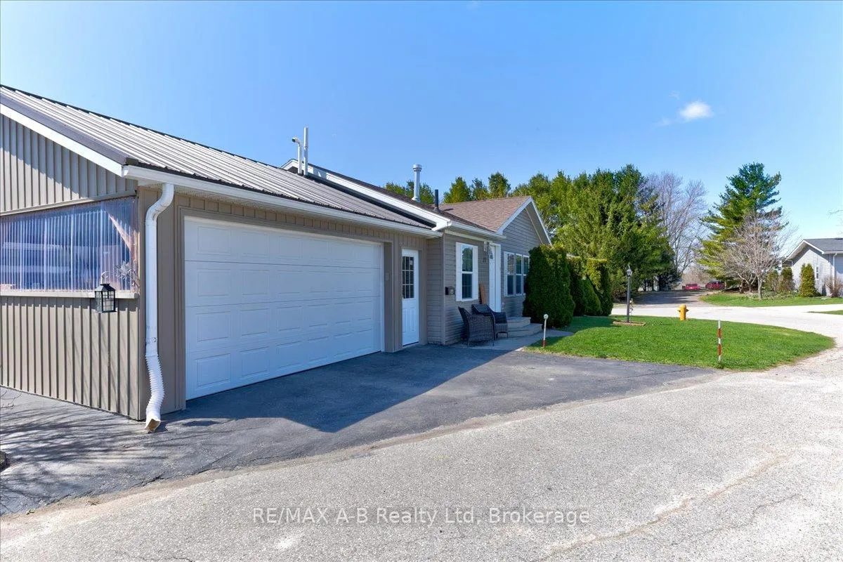 Photo 4 of Unit 27, 25 Thames Road, St. Marys — HOMEH
