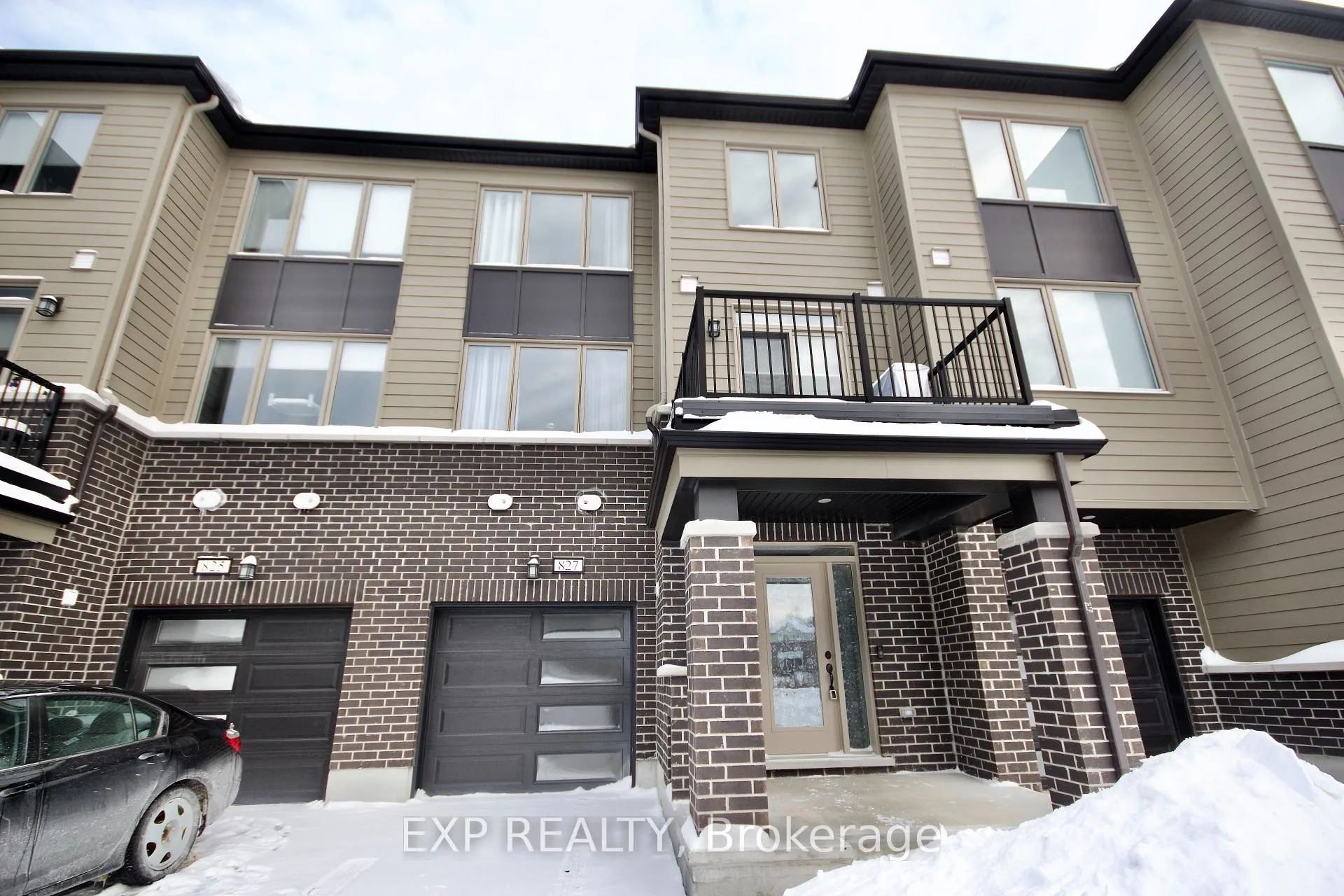 Photo 1 of 827 Kiniw Private, Ottawa, CFB Rockcliffe and Area — HOMEH