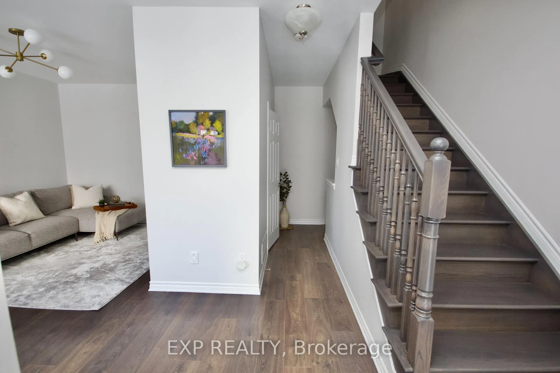 Photo 7 of 827 Kiniw Private, Ottawa, CFB Rockcliffe and Area — HOMEH