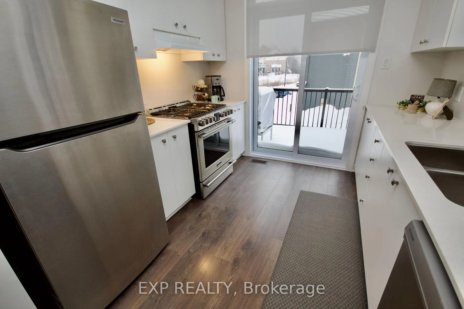 Photo 13 of 827 Kiniw Private, Ottawa, CFB Rockcliffe and Area — HOMEH