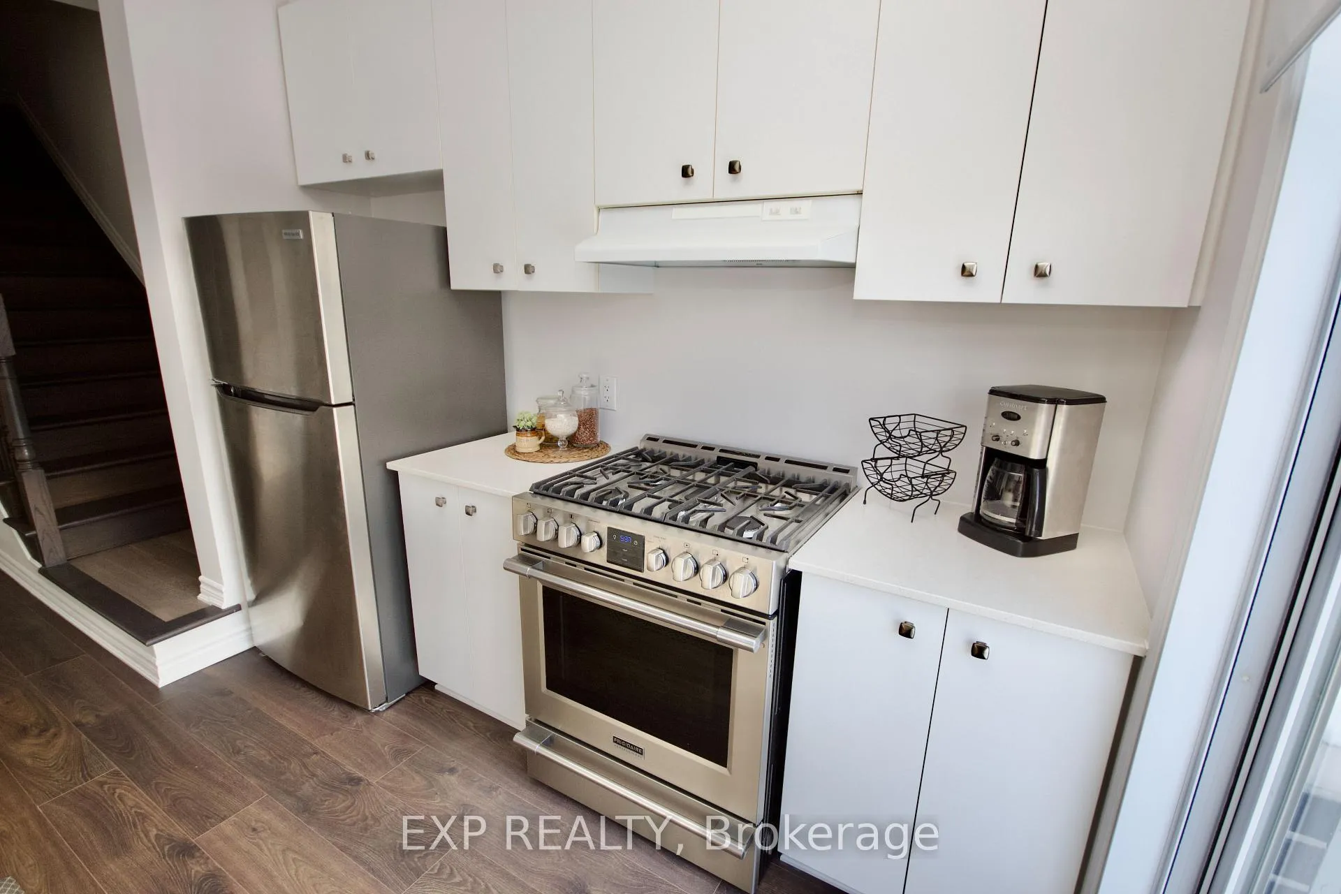 Photo 14 of 827 Kiniw Private, Ottawa, CFB Rockcliffe and Area — HOMEH