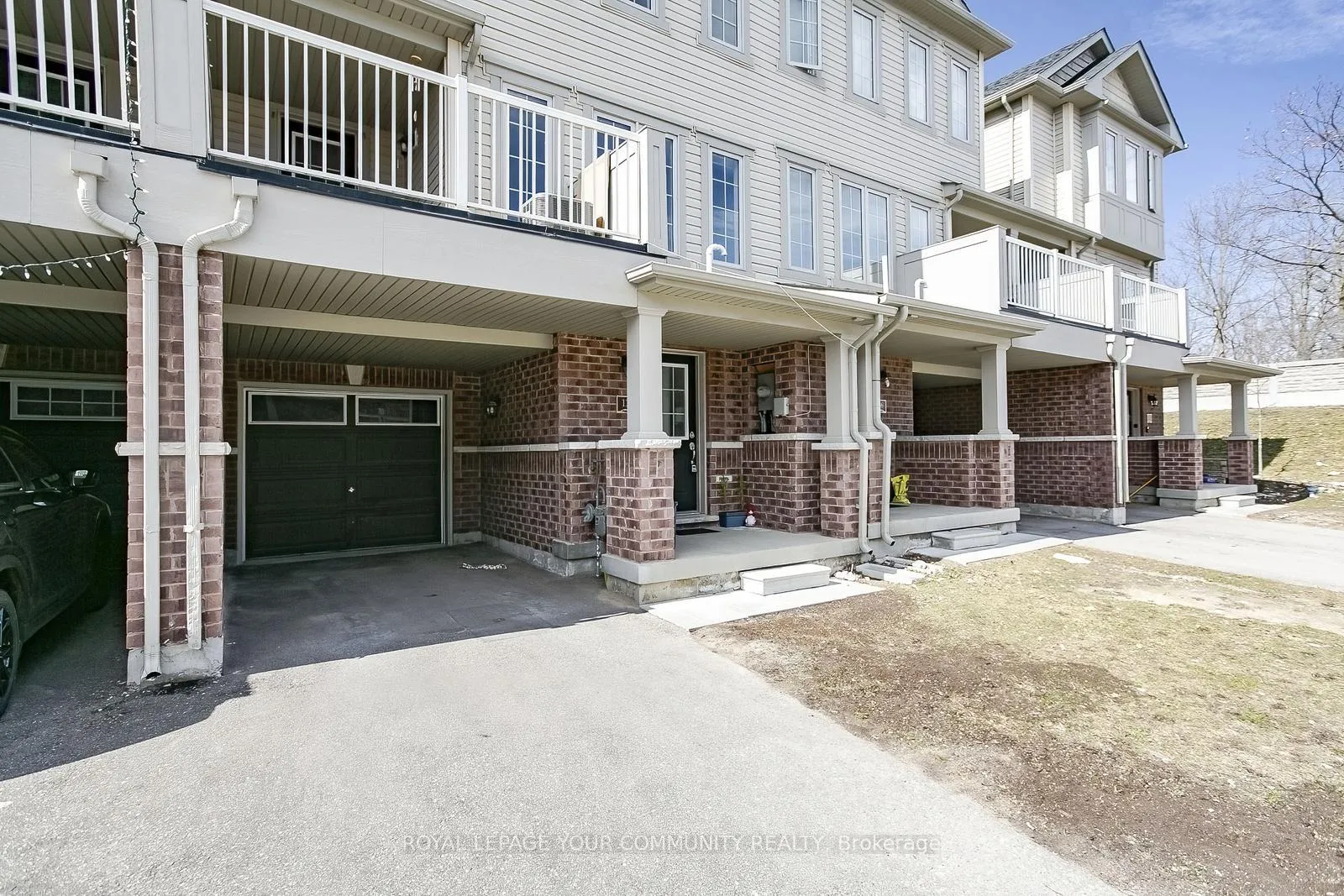 Photo 3 of Unit 17, 420 Linden Drive, Cambridge, Preston Heights — HOMEH