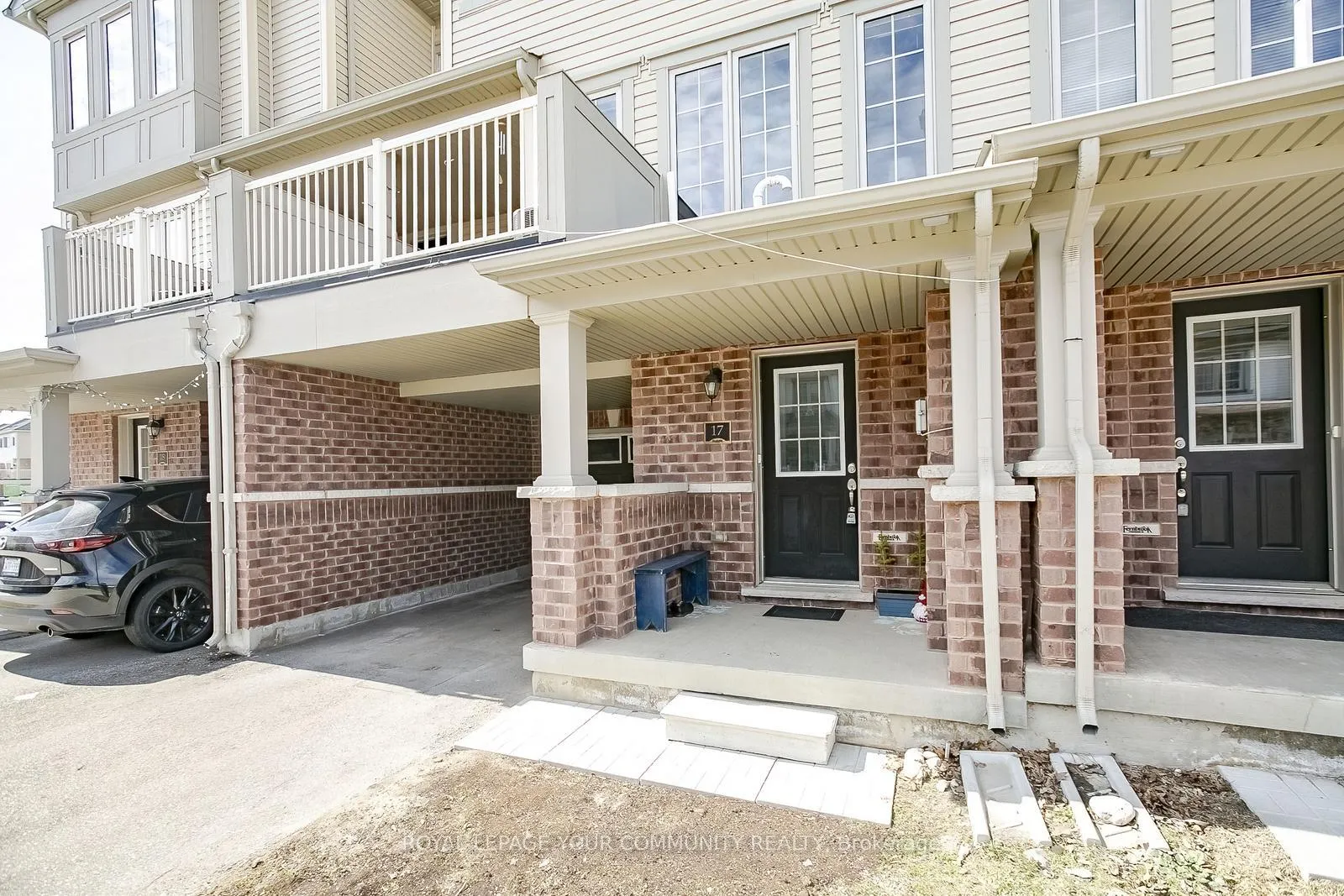 Photo 5 of Unit 17, 420 Linden Drive, Cambridge, Preston Heights — HOMEH
