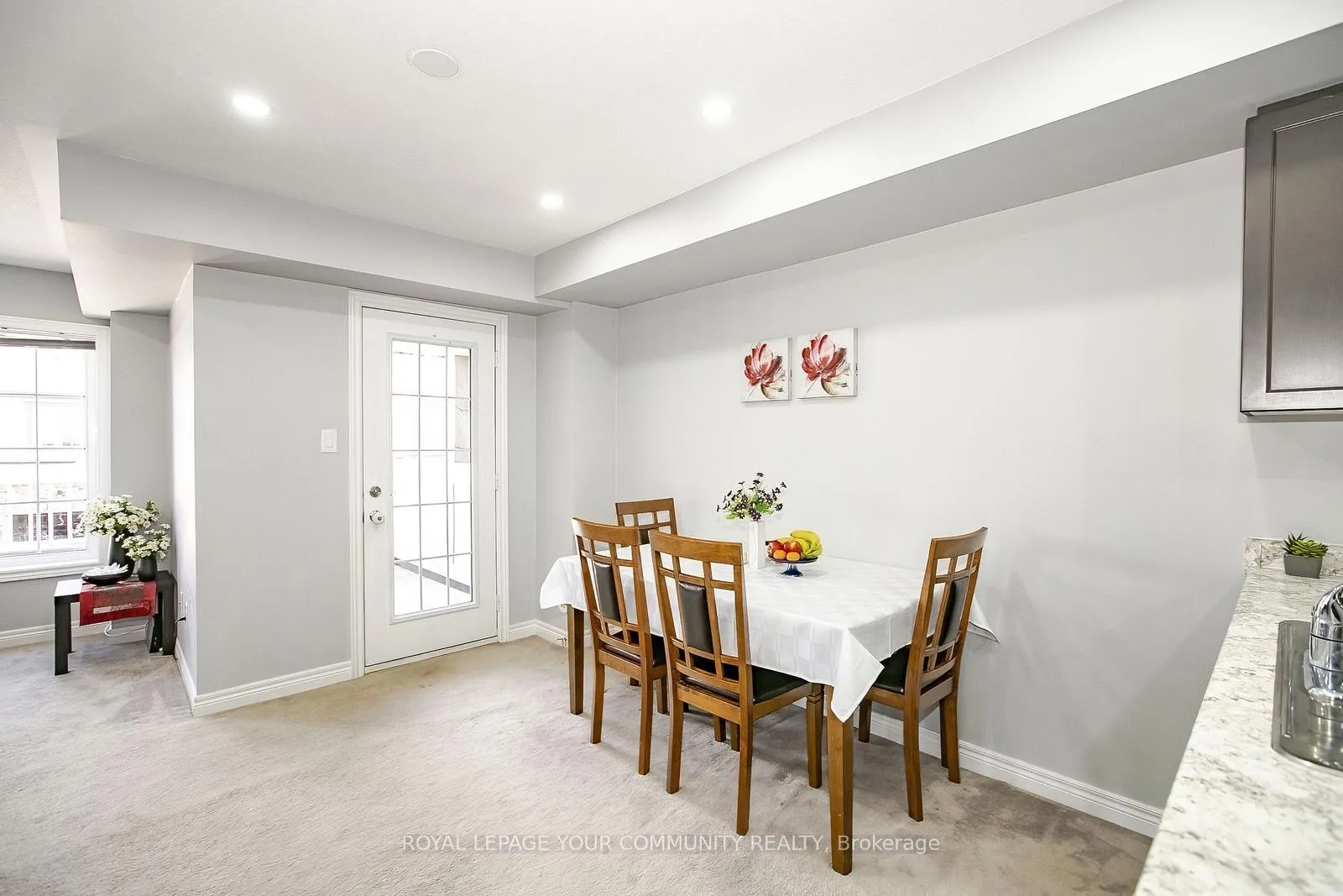 Photo 12 of Unit 17, 420 Linden Drive, Cambridge, Preston Heights — HOMEH