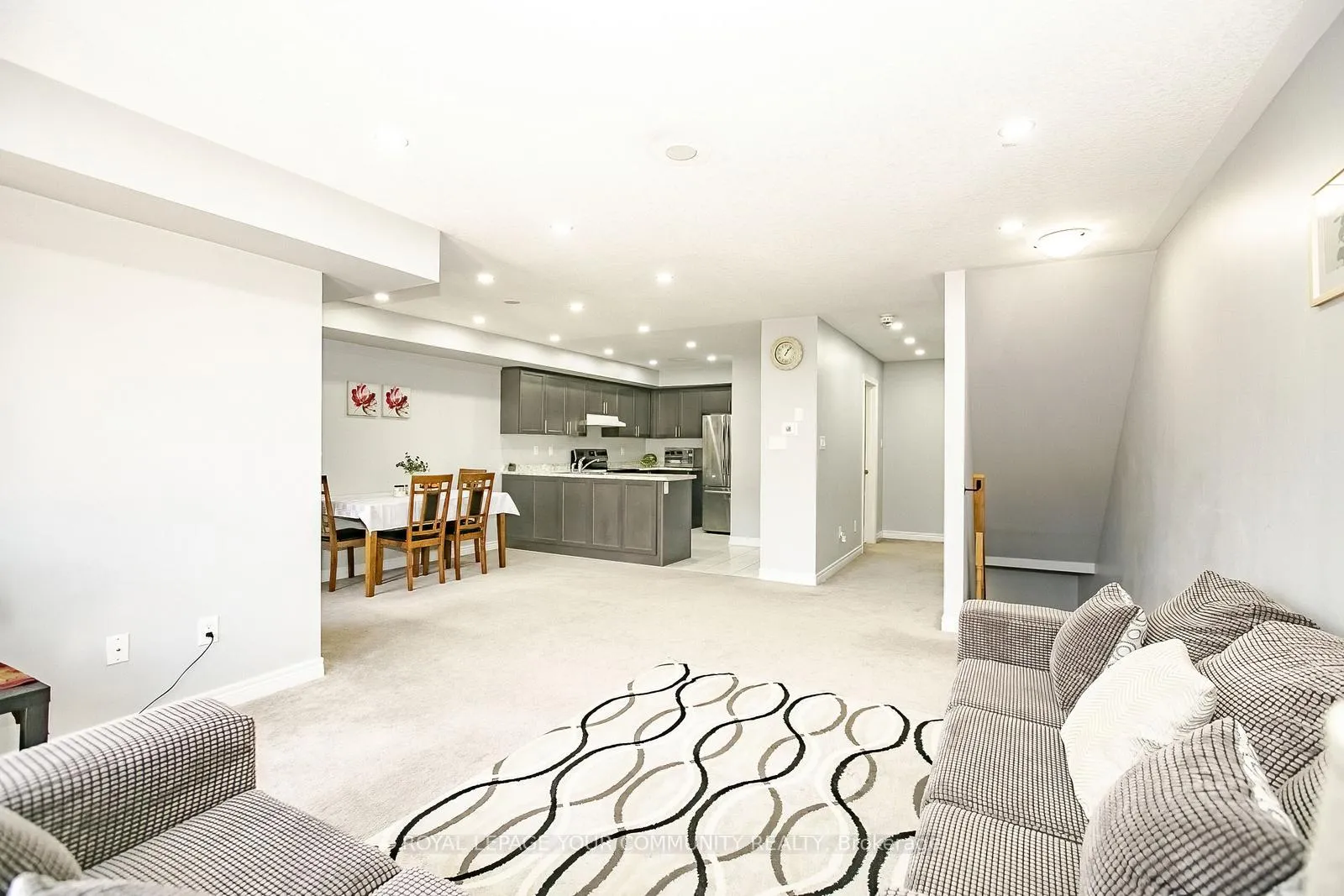 Photo 28 of Unit 17, 420 Linden Drive, Cambridge, Preston Heights — HOMEH