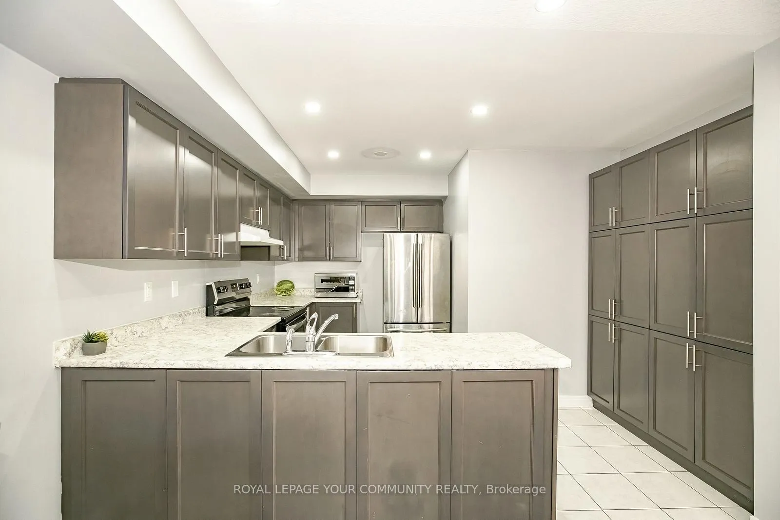 Photo 30 of Unit 17, 420 Linden Drive, Cambridge, Preston Heights — HOMEH