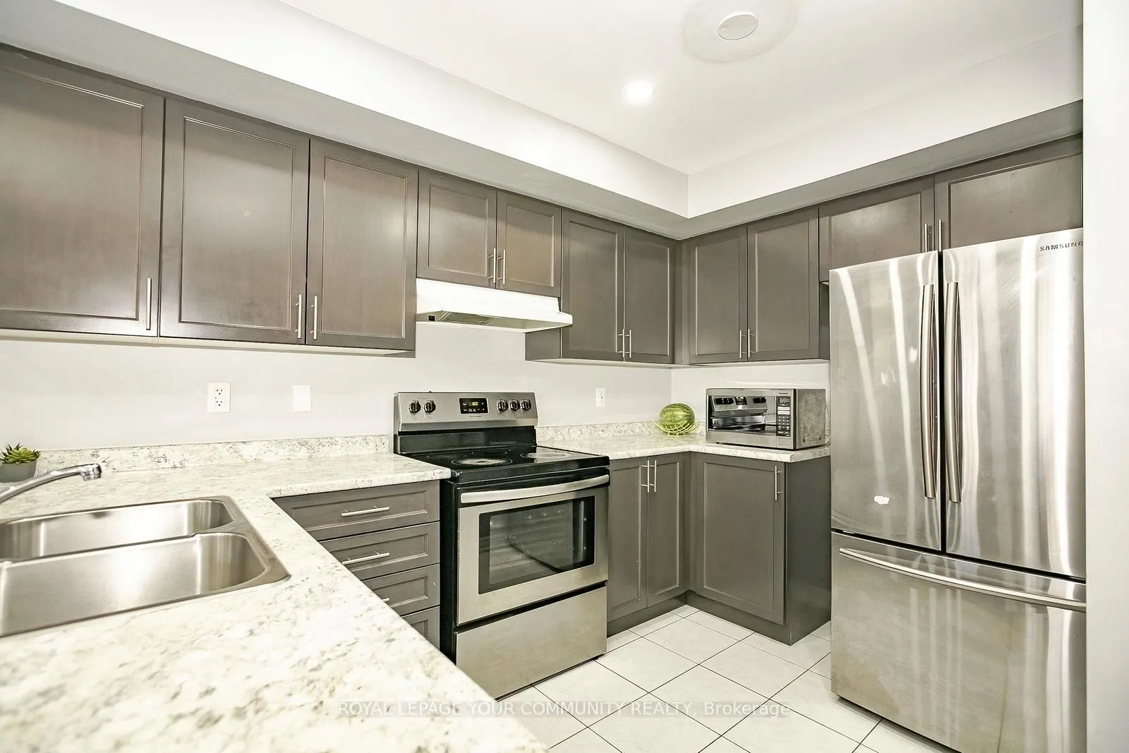 Photo 32 of Unit 17, 420 Linden Drive, Cambridge, Preston Heights — HOMEH