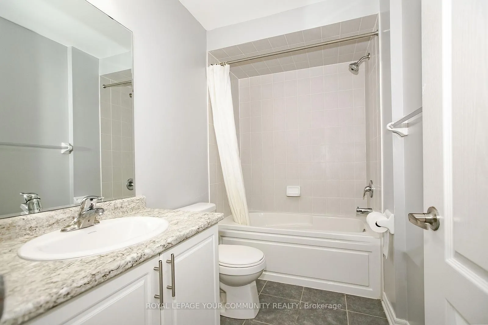 Photo 39 of Unit 17, 420 Linden Drive, Cambridge, Preston Heights — HOMEH