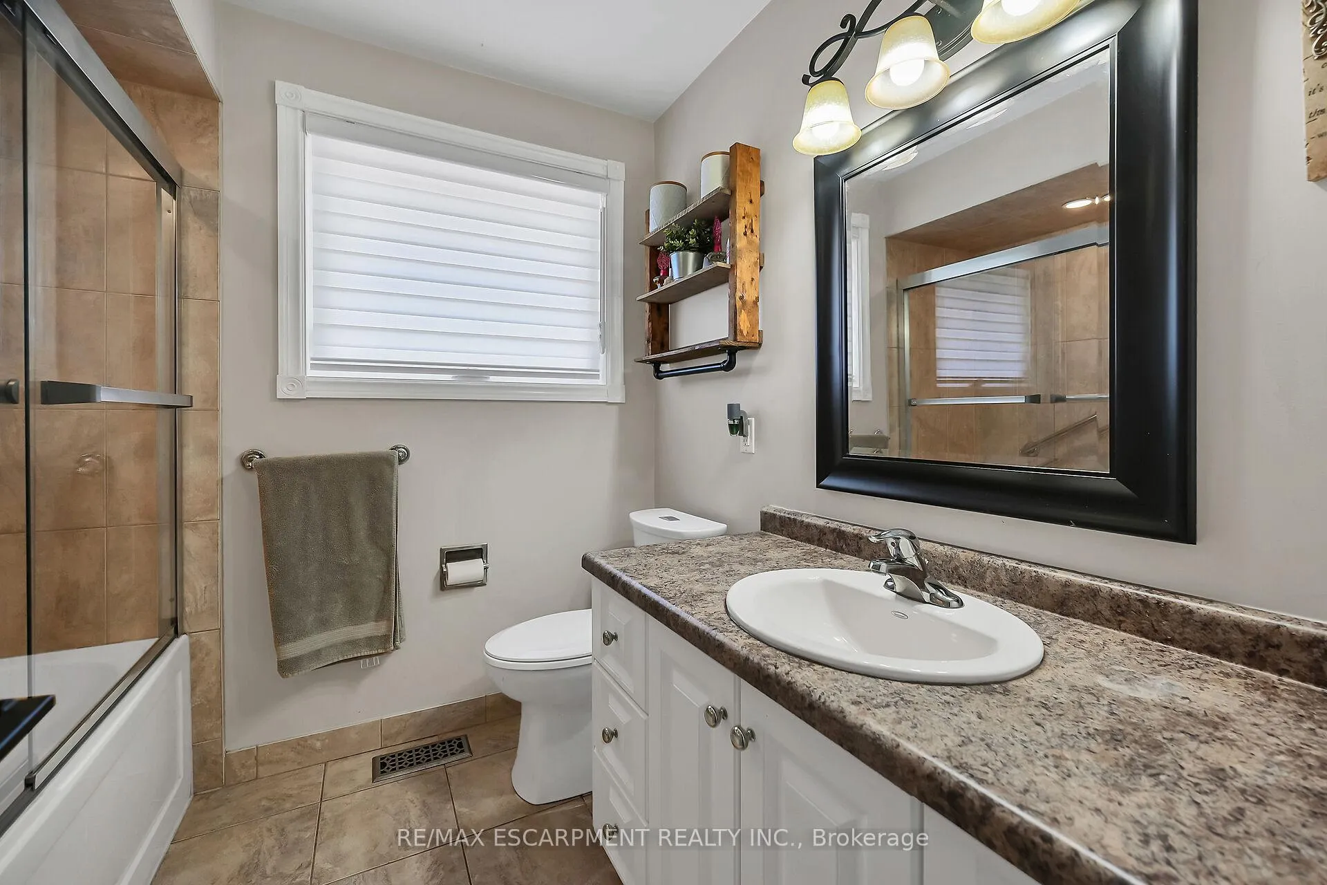 Photo 22 of 4351 Glancaster Road, Hamilton, Mount Hope — HOMEH