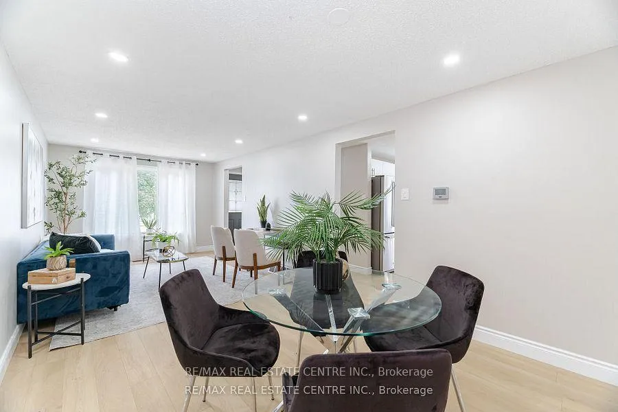 Photo 8 of A-635 Rummelhardt Drive, Waterloo — HOMEH