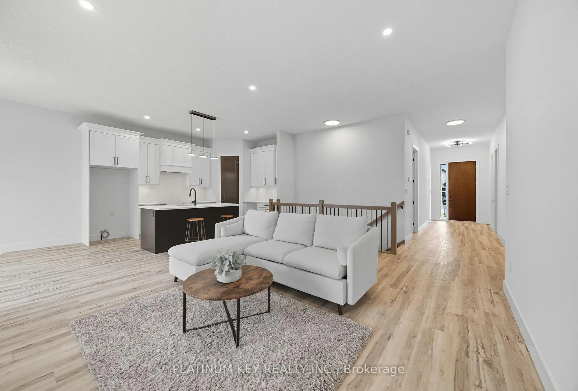 Photo 2 of 32 Briscoe Crescent, Strathroy-Caradoc, NE — HOMEH