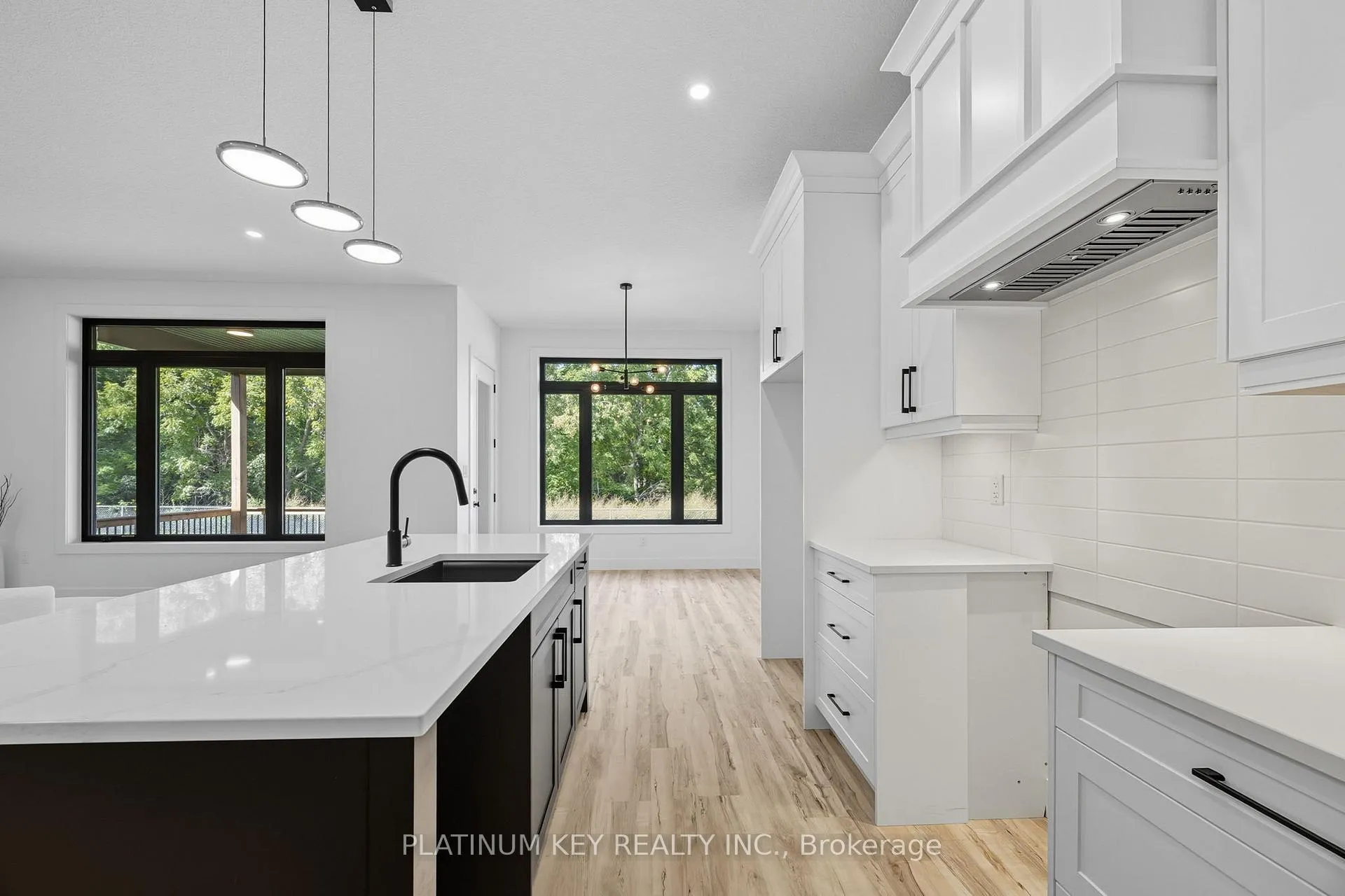 Photo 8 of 32 Briscoe Crescent, Strathroy-Caradoc, NE — HOMEH