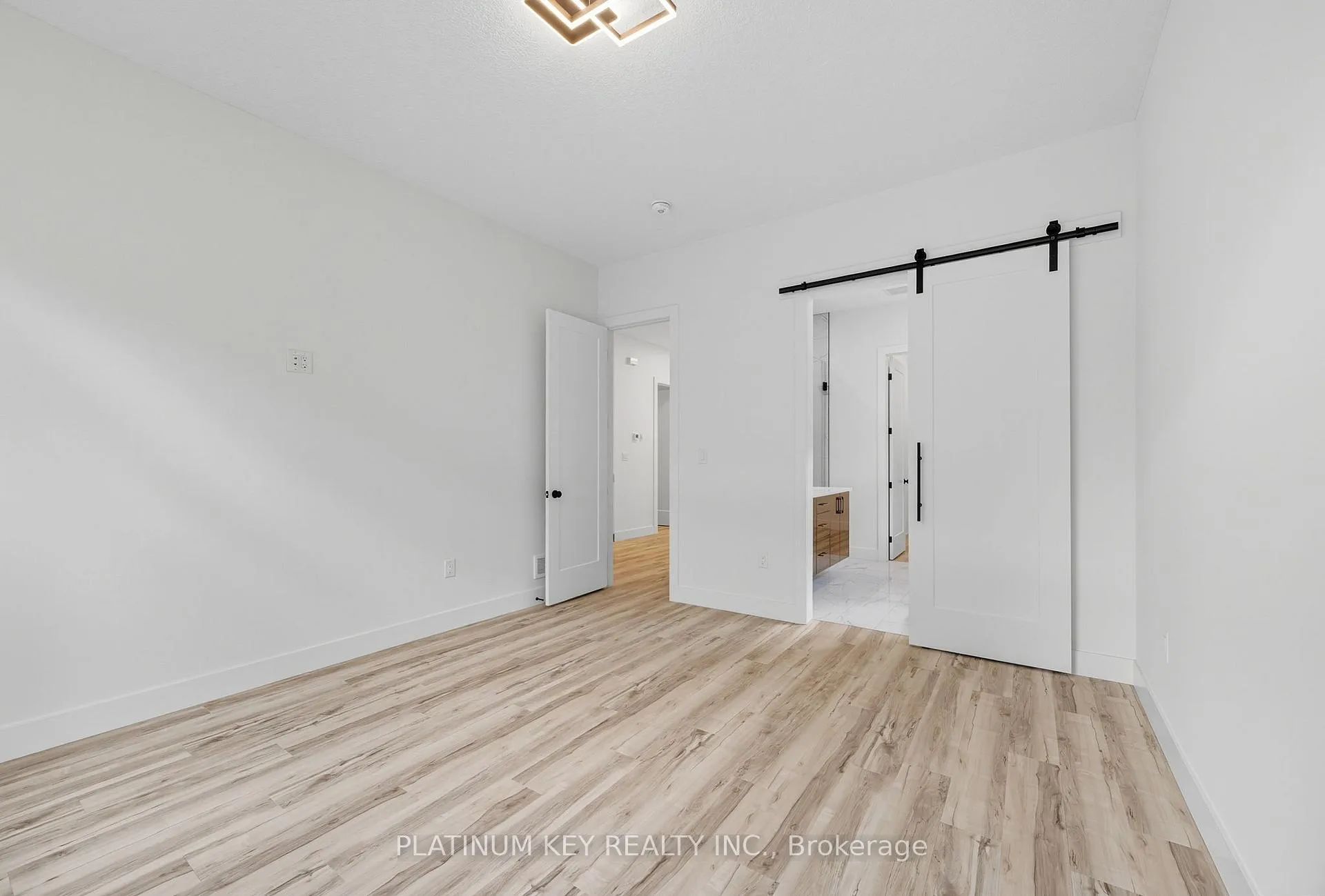 Photo 14 of 32 Briscoe Crescent, Strathroy-Caradoc, NE — HOMEH