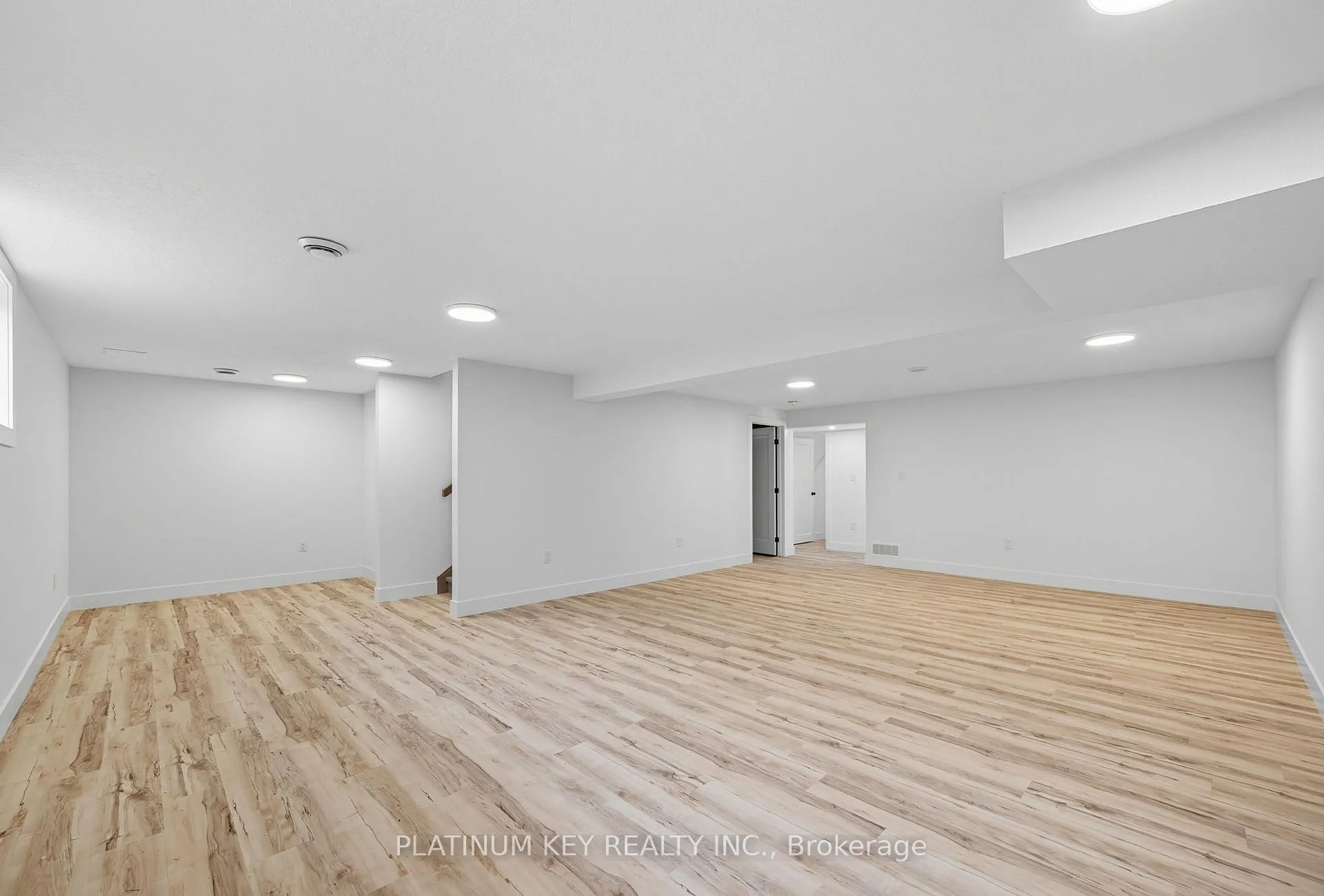 Photo 31 of 32 Briscoe Crescent, Strathroy-Caradoc, NE — HOMEH