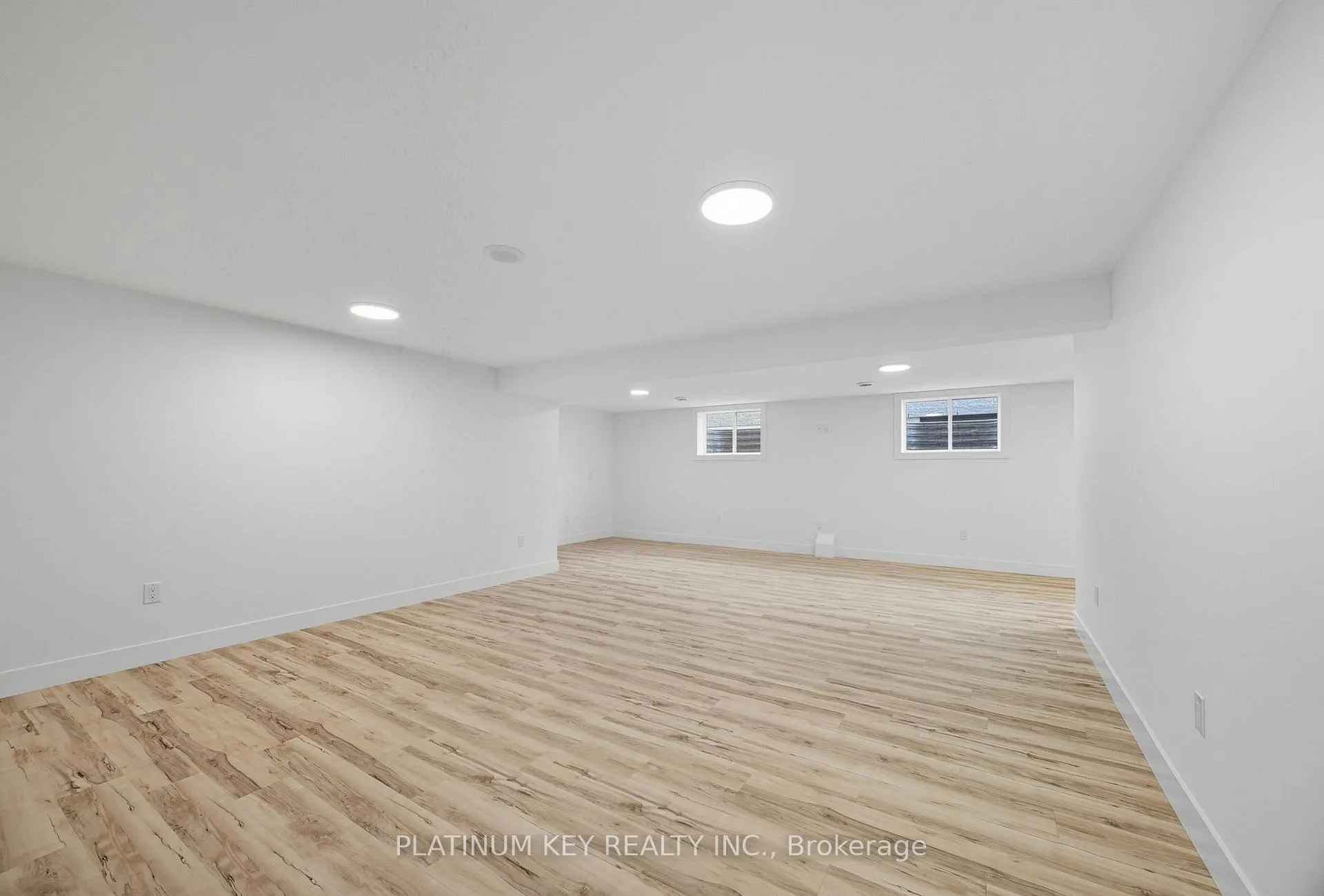 Photo 33 of 32 Briscoe Crescent, Strathroy-Caradoc, NE — HOMEH