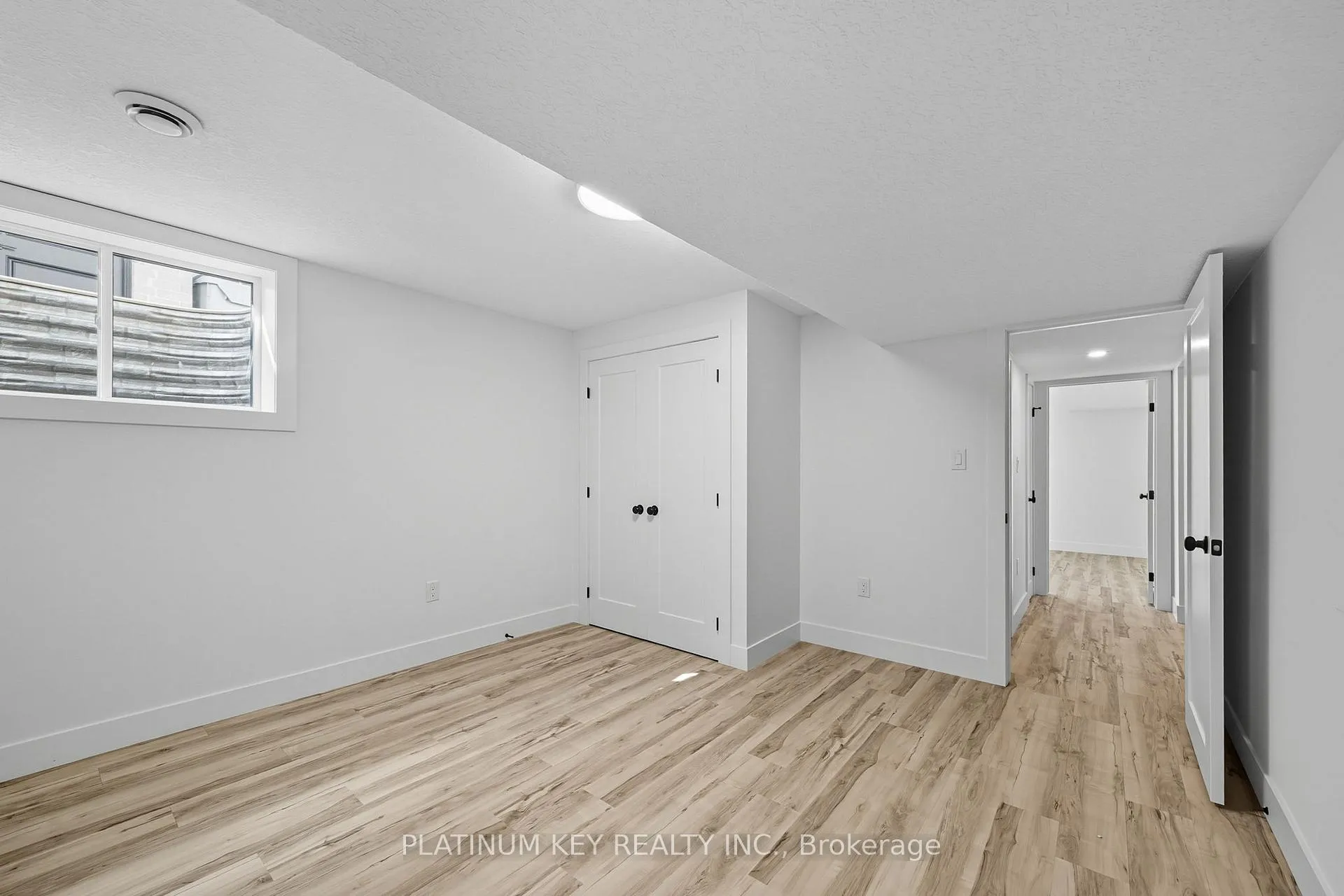 Photo 38 of 32 Briscoe Crescent, Strathroy-Caradoc, NE — HOMEH