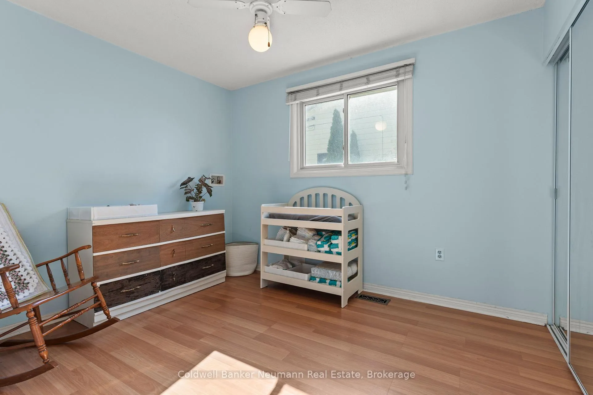 Photo 15 of 52 Burke Street, Haldimand — HOMEH
