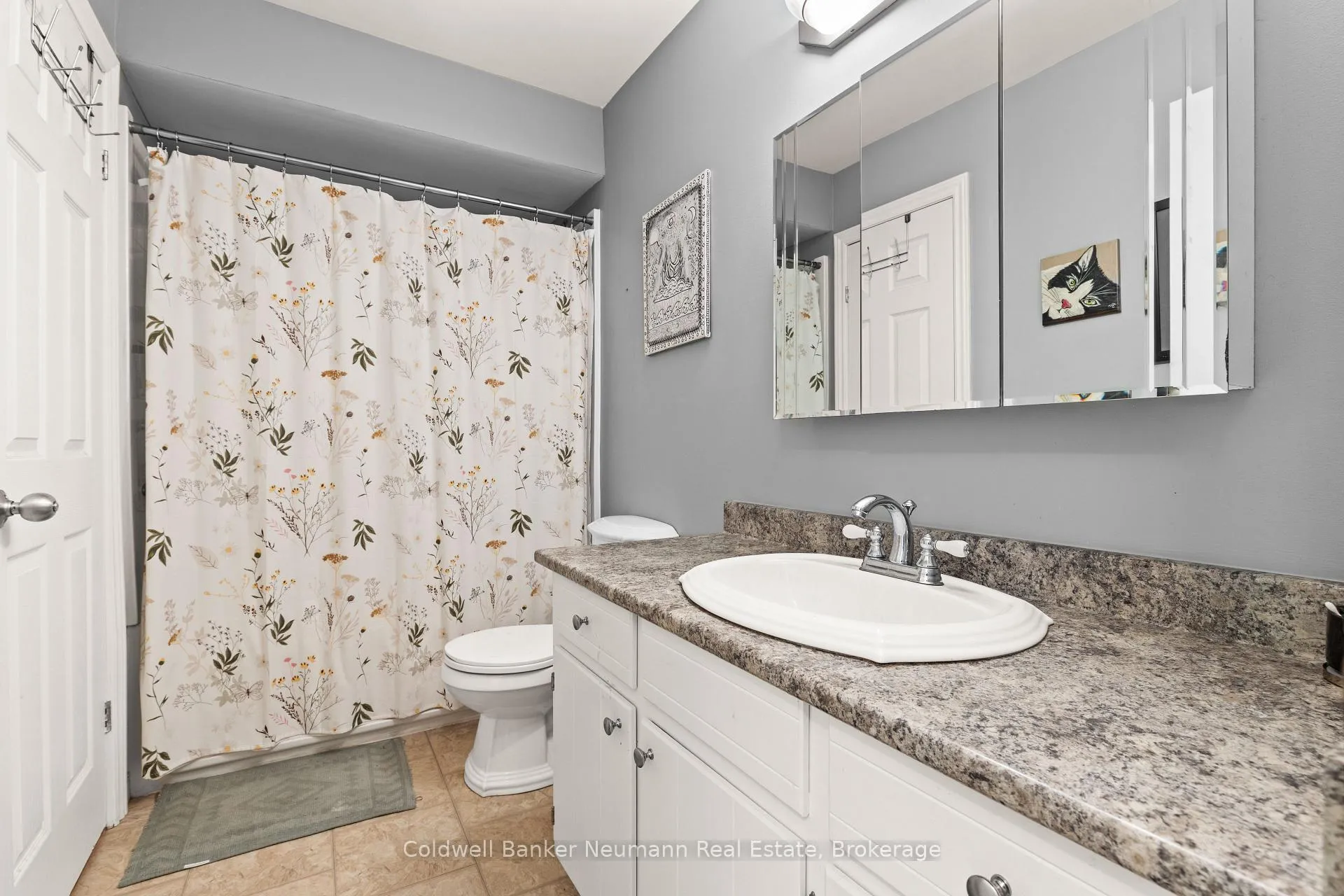 Photo 17 of 52 Burke Street, Haldimand — HOMEH