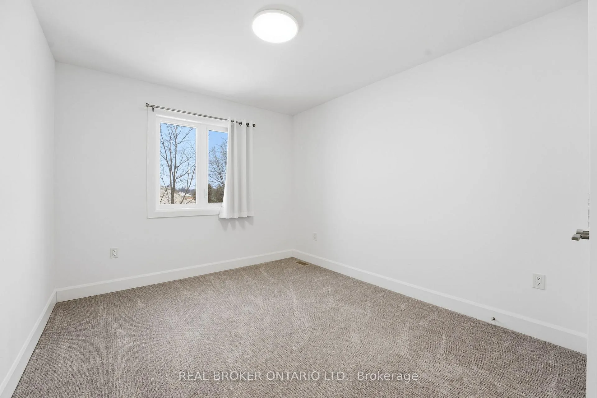 Photo 27 of 160B Concession Street W, Tillsonburg — HOMEH