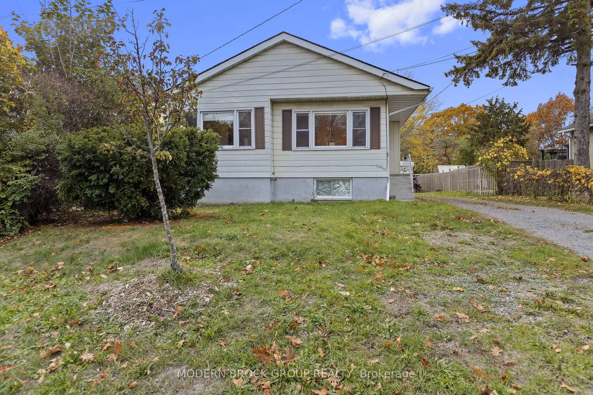 Photo 2 of 26 Shaw Street, Kingston, Rideau — HOMEH