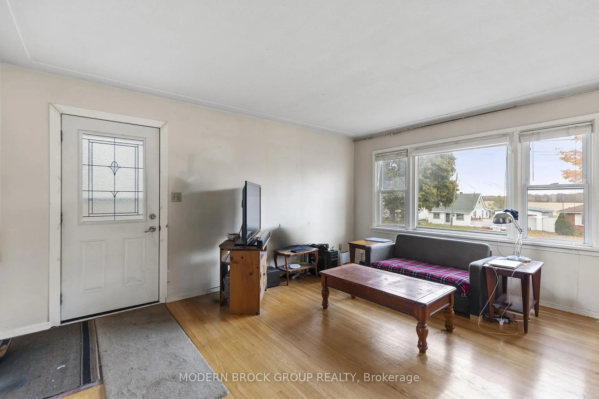 Photo 5 of 26 Shaw Street, Kingston, Rideau — HOMEH