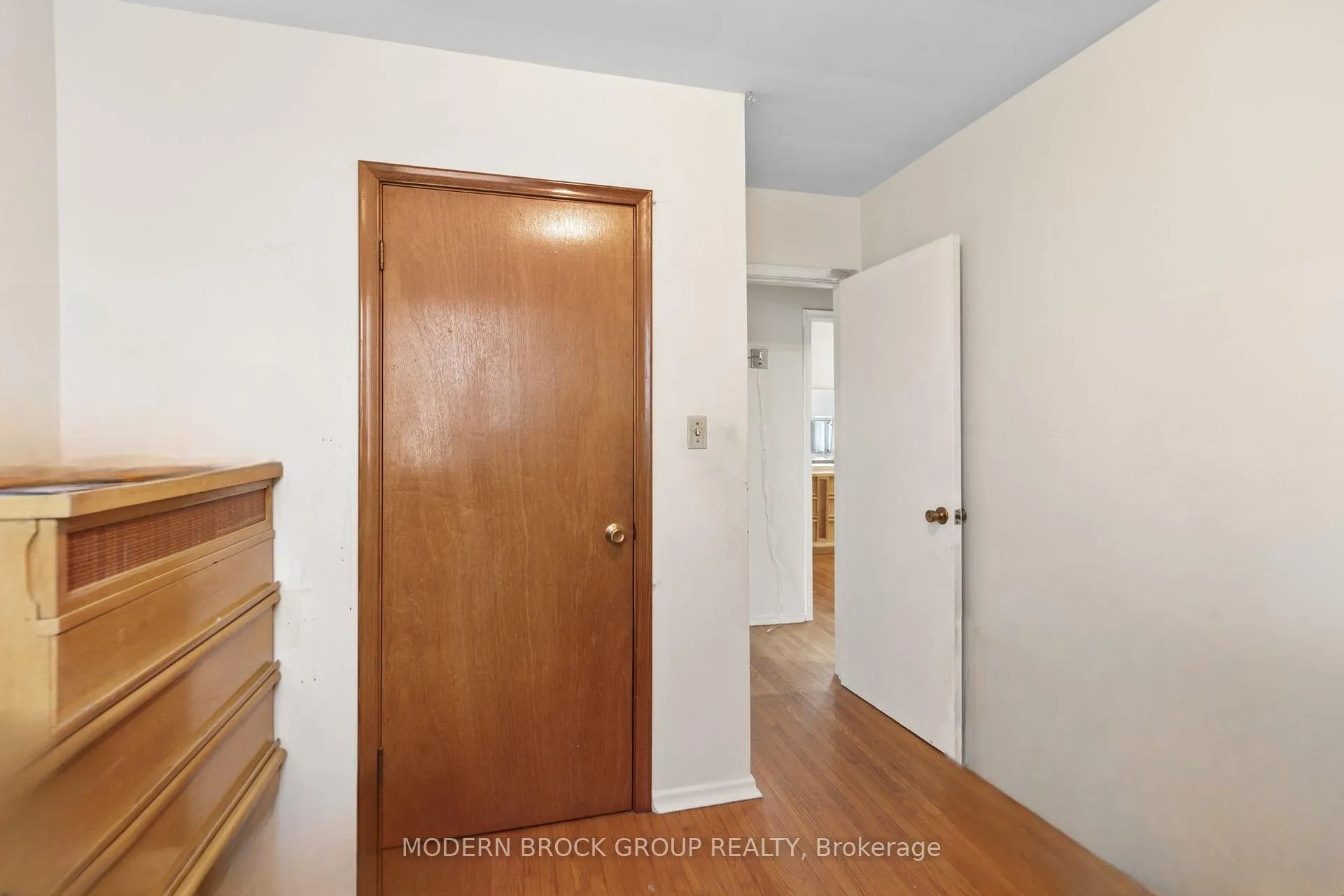 Photo 14 of 26 Shaw Street, Kingston, Rideau — HOMEH