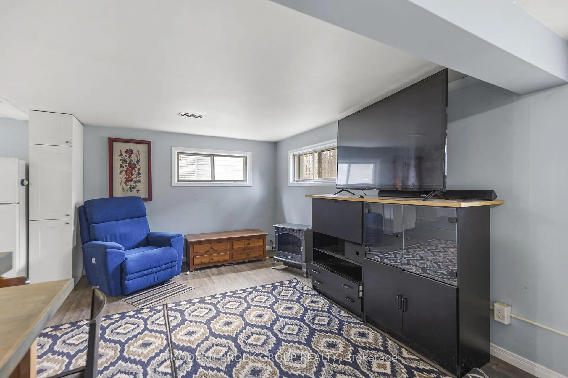 Photo 21 of 26 Shaw Street, Kingston, Rideau — HOMEH