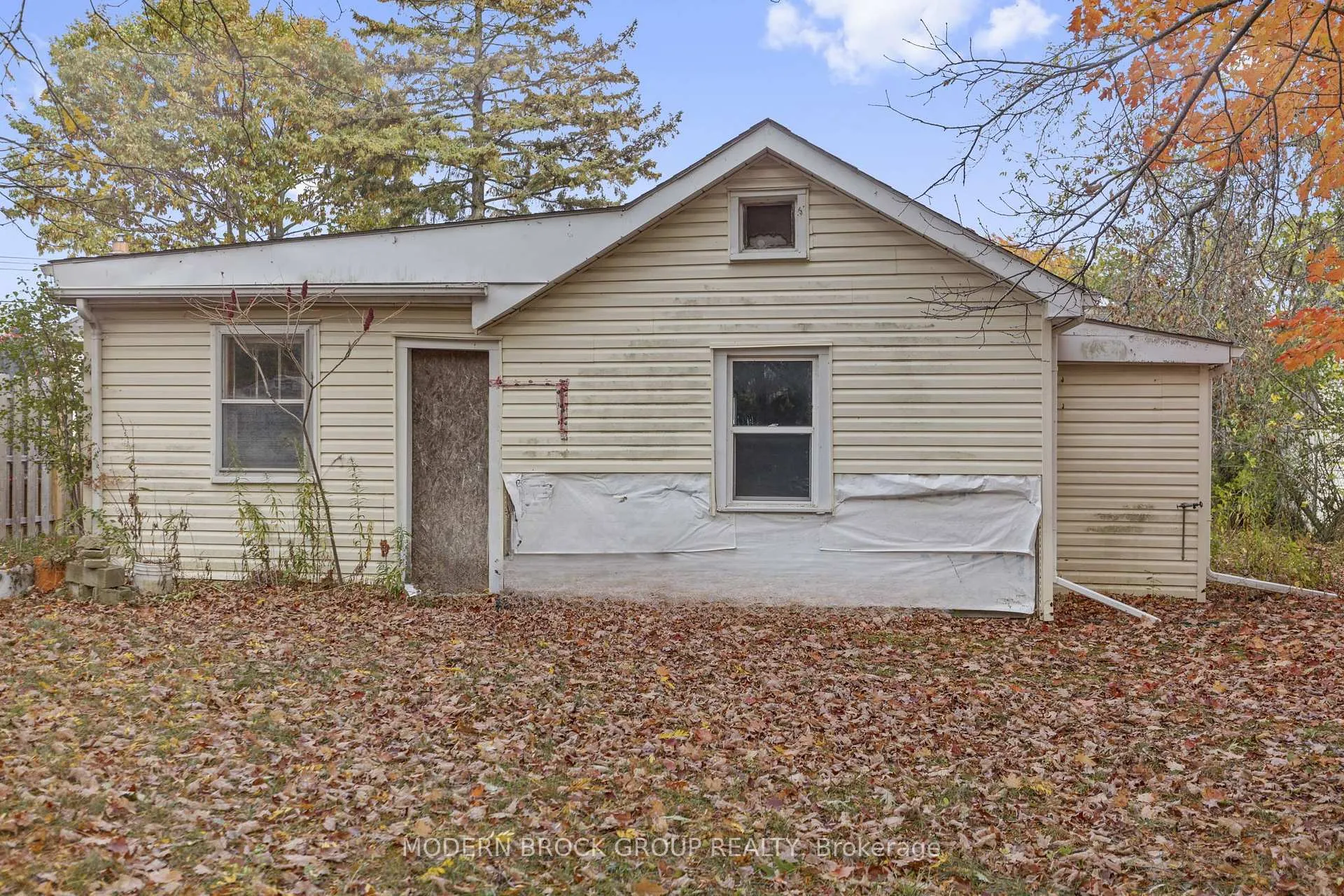 Photo 27 of 26 Shaw Street, Kingston, Rideau — HOMEH