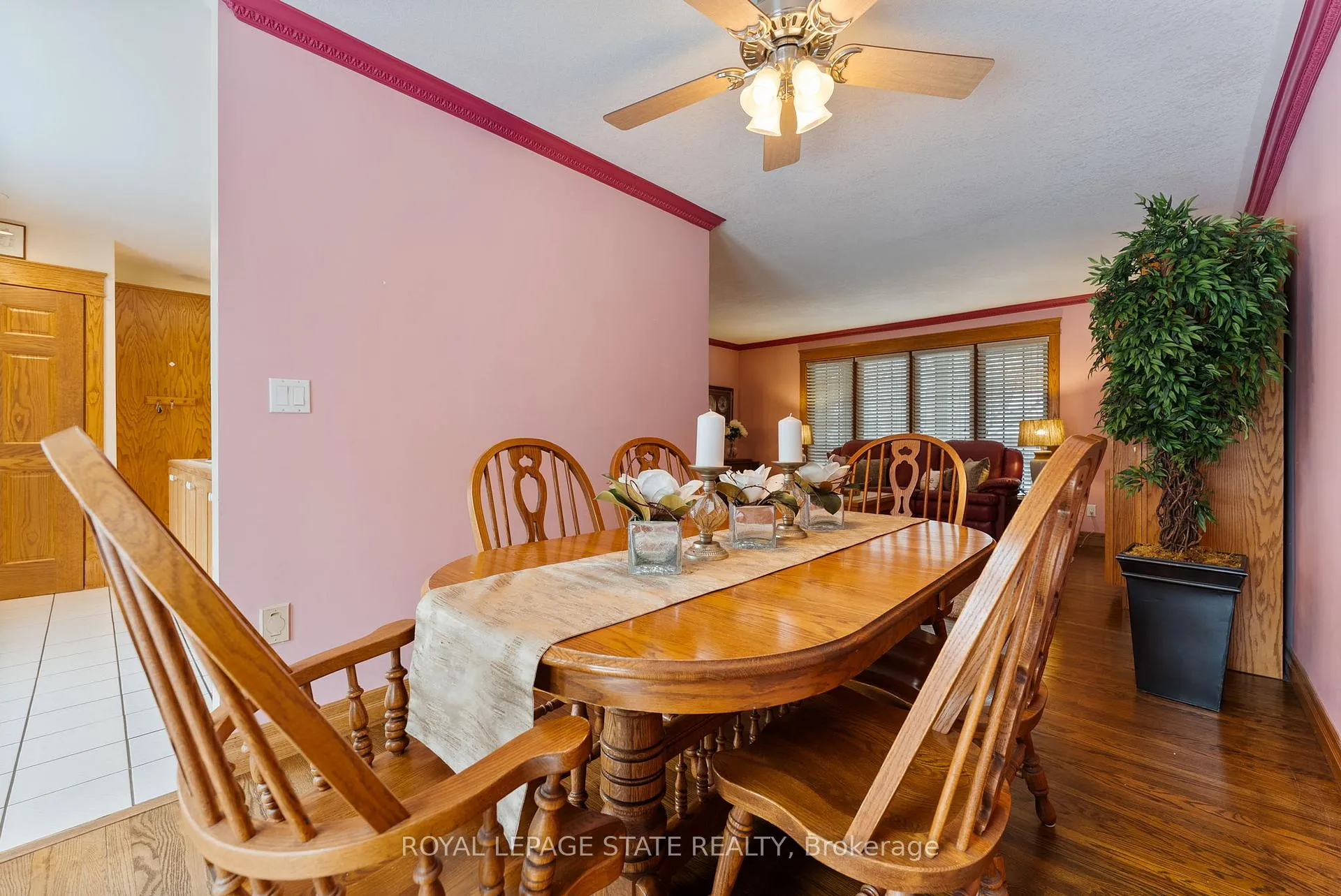 Photo 12 of 25 Battlefield Drive, Hamilton, Stoney Creek — HOMEH
